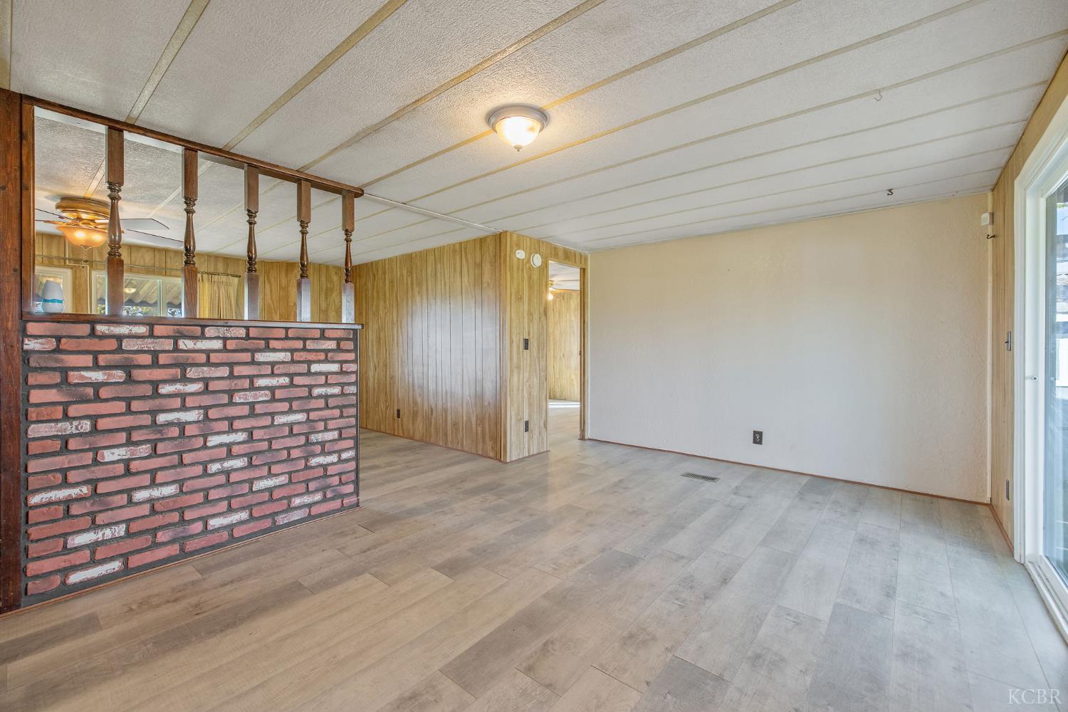 13941 9th Ave, Hanford, CA 93230