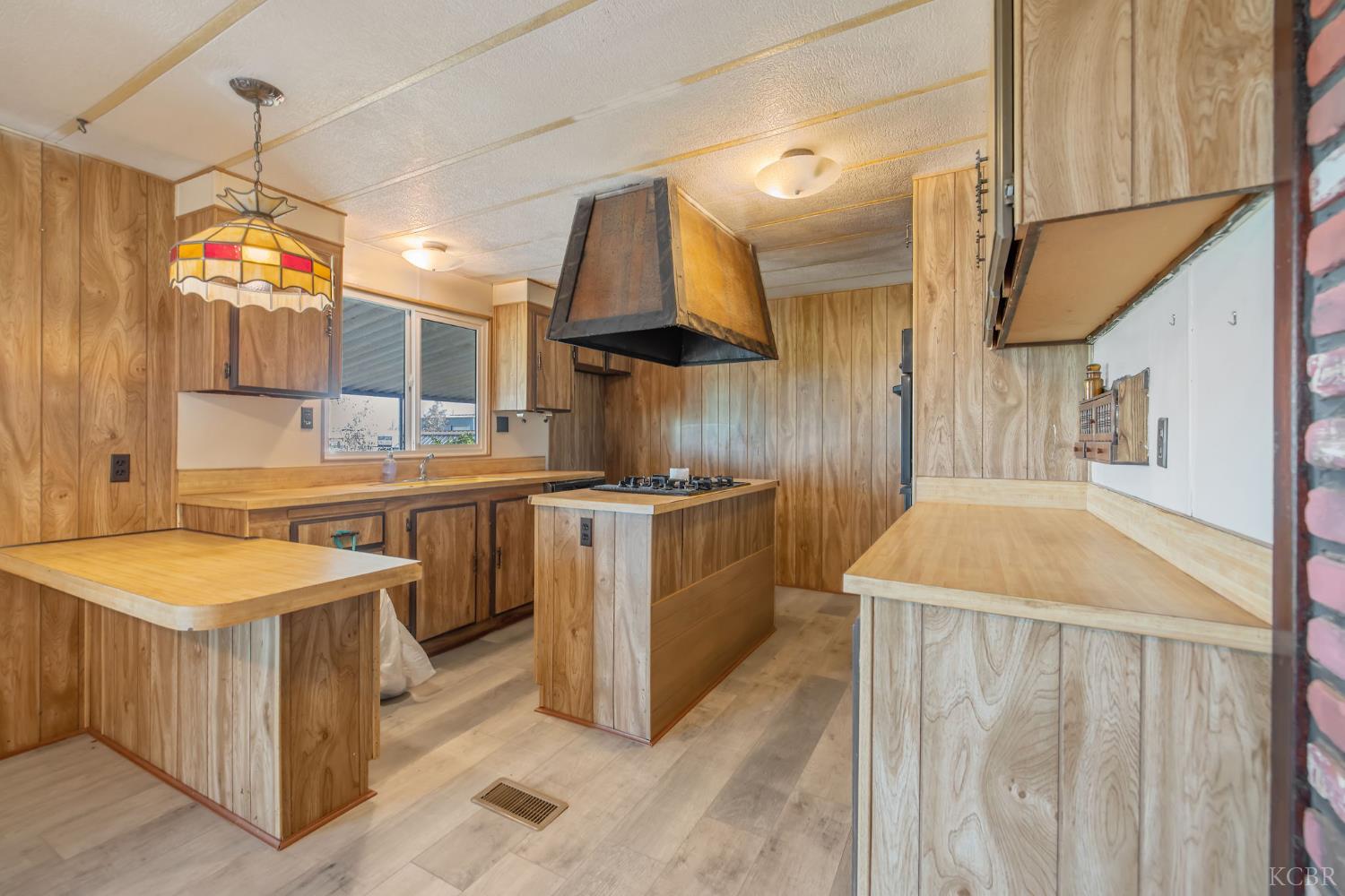 13941 9th Ave, Hanford, CA 93230