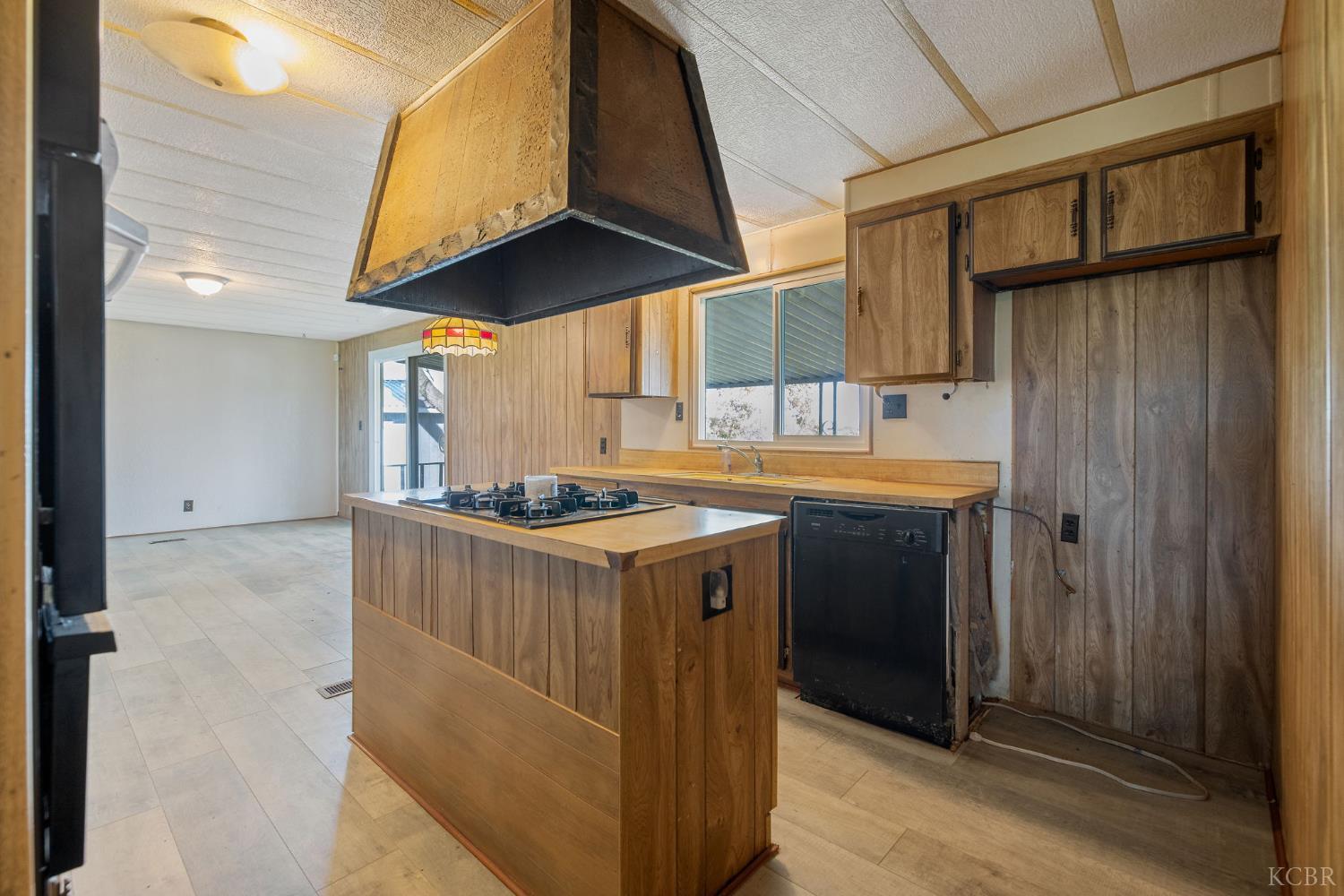 13941 9th Ave, Hanford, CA 93230