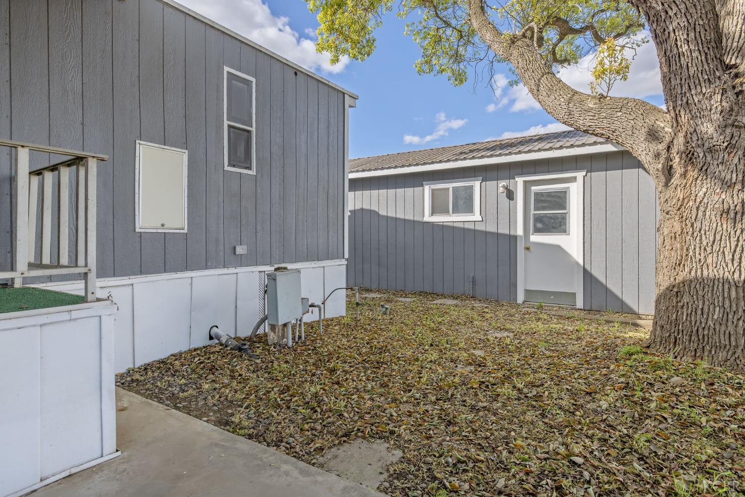 13941 9th Ave, Hanford, CA 93230