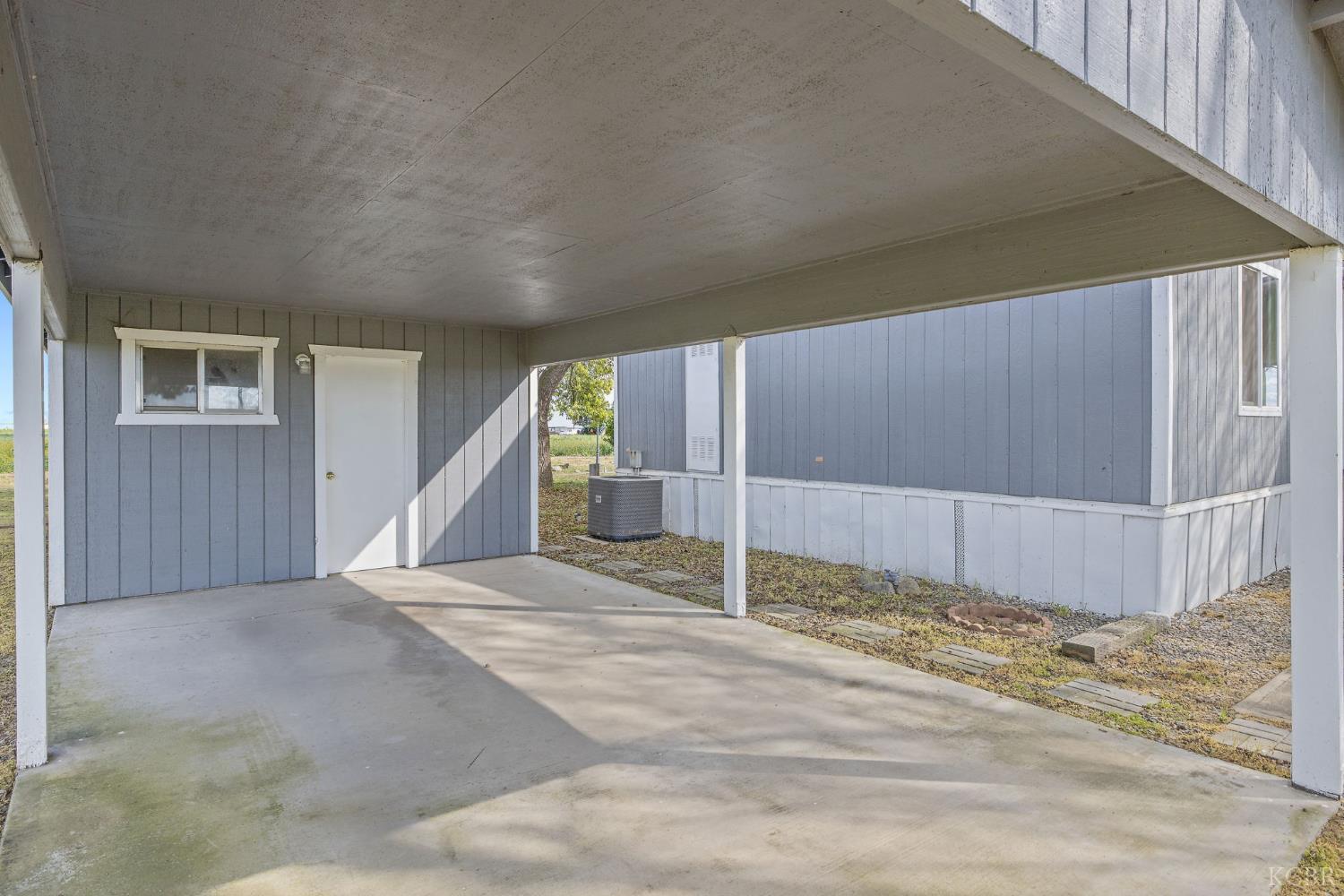 13941 9th Ave, Hanford, CA 93230