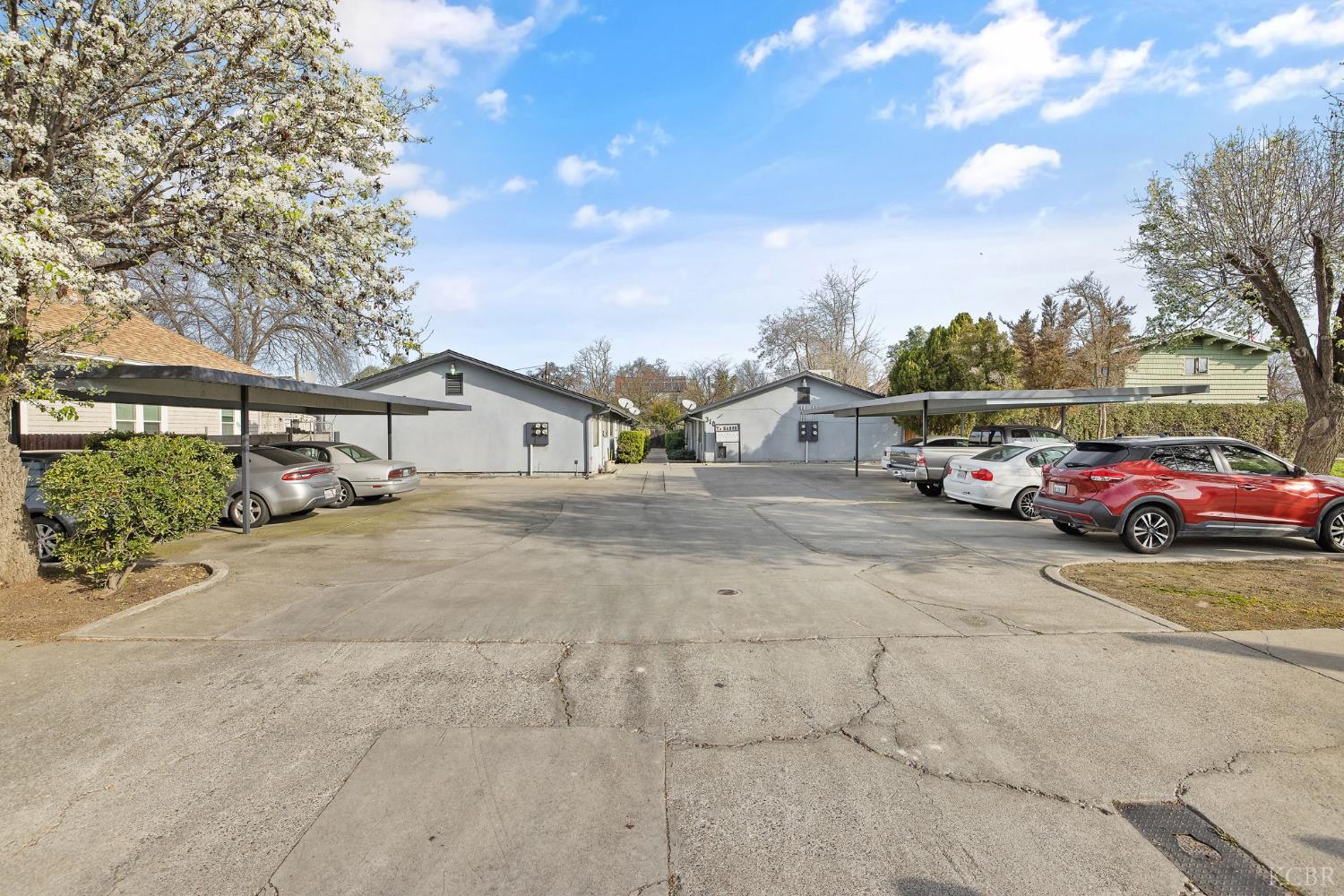 310 Center St, Hanford, CA 93230