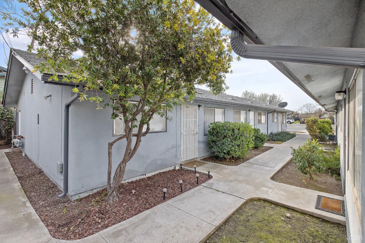 310 Center St, Hanford, CA 93230