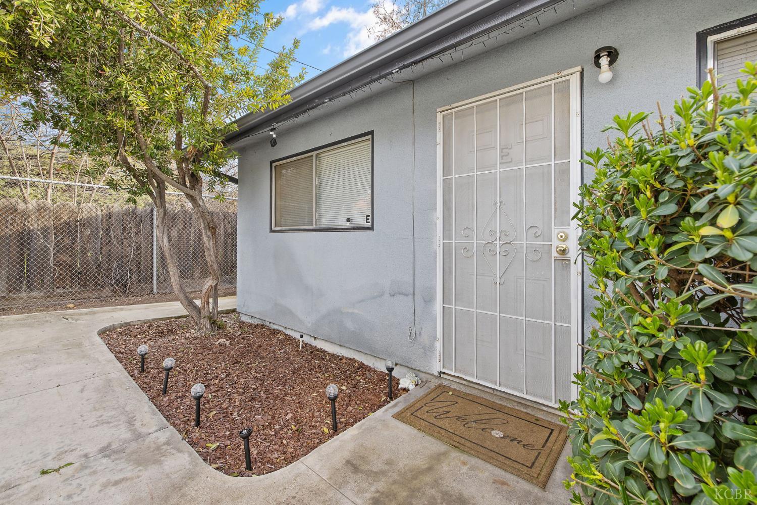 310 Center St, Hanford, CA 93230