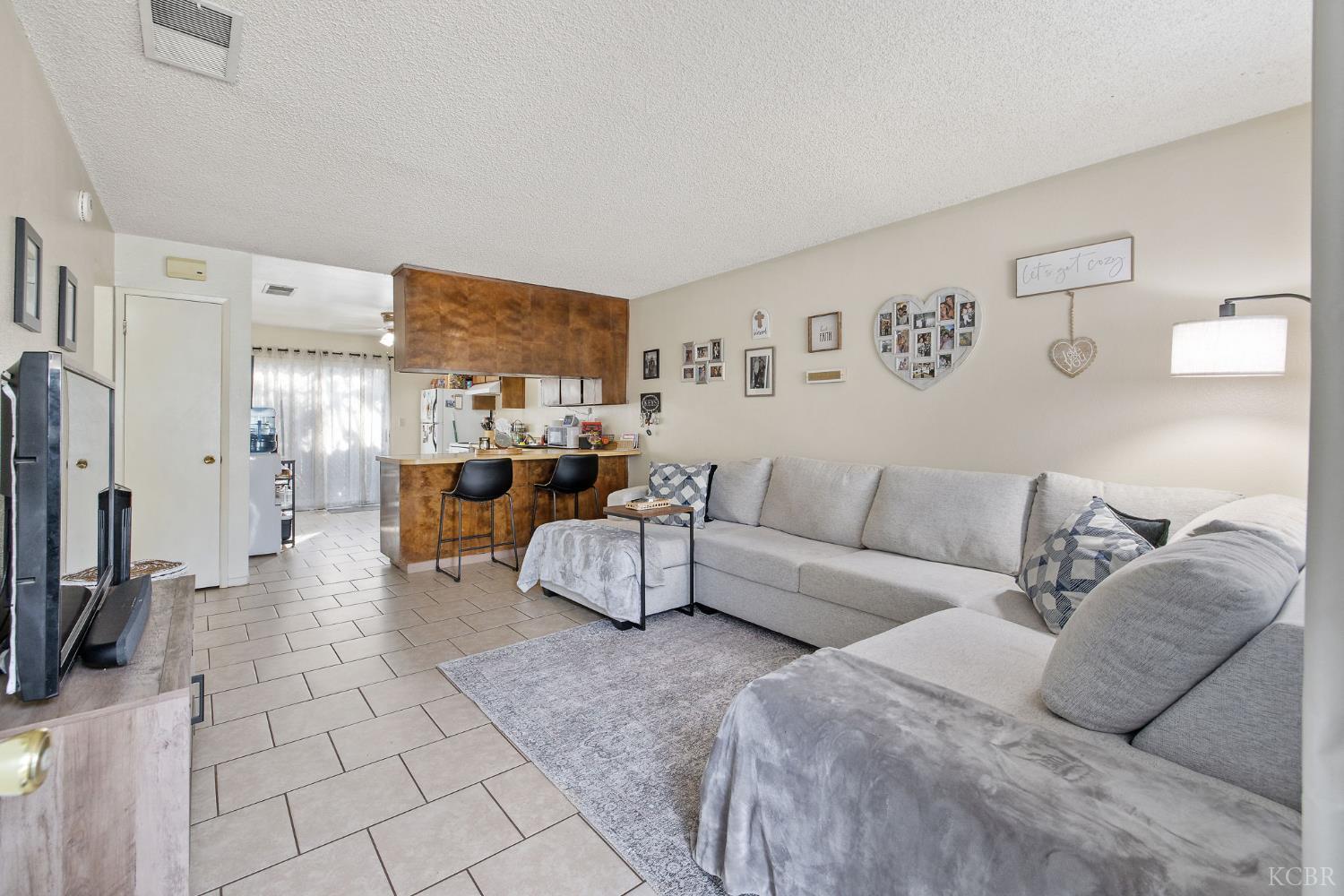 310 Center St, Hanford, CA 93230