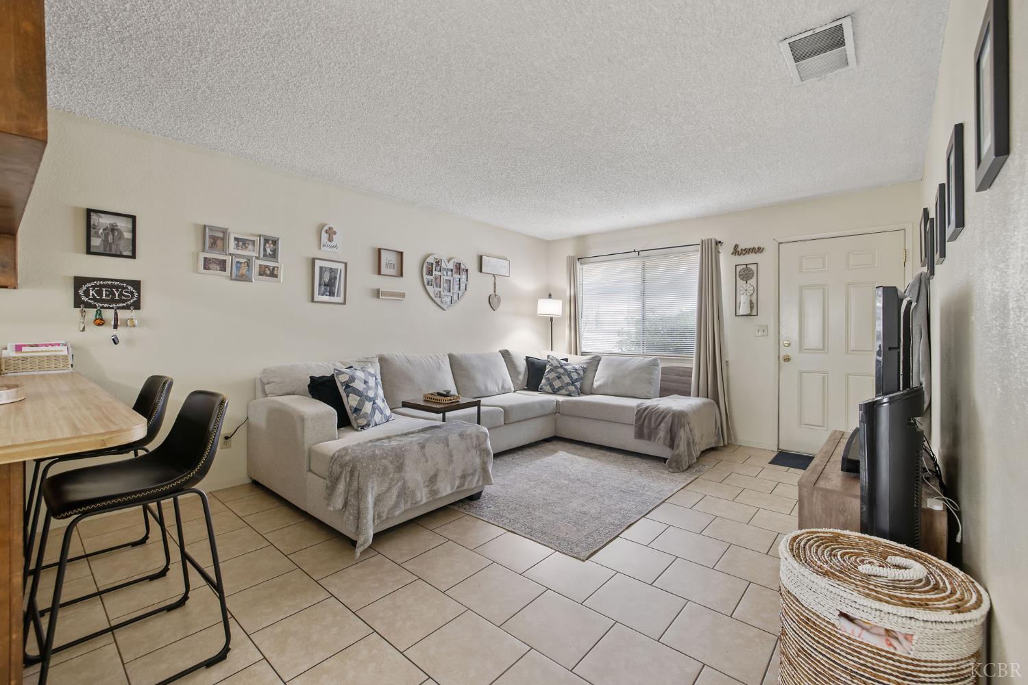 310 Center St, Hanford, CA 93230