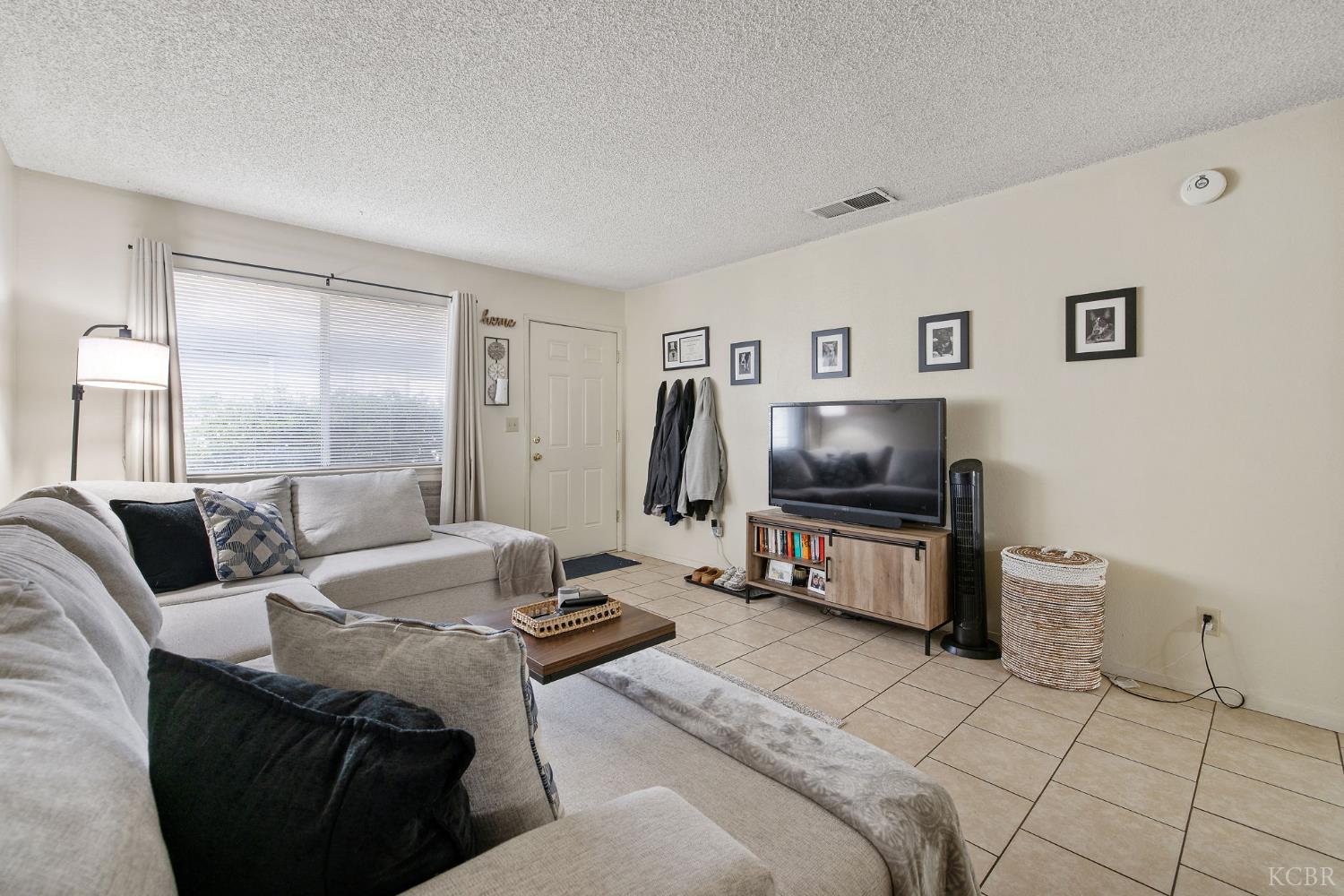 310 Center St, Hanford, CA 93230