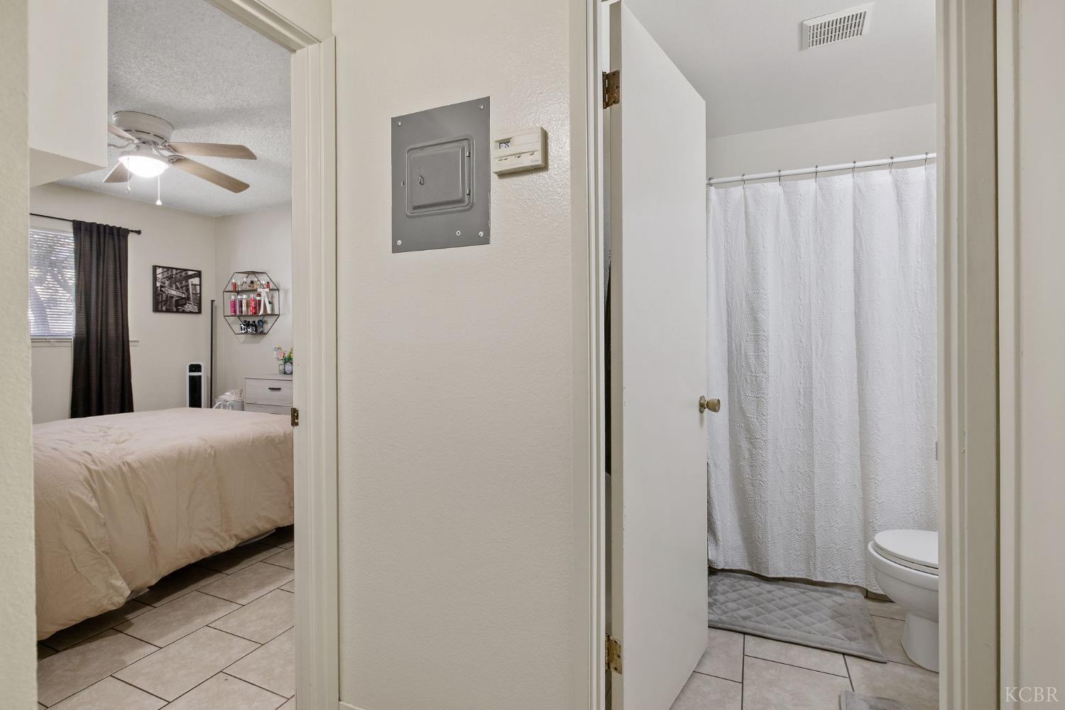 310 Center St, Hanford, CA 93230