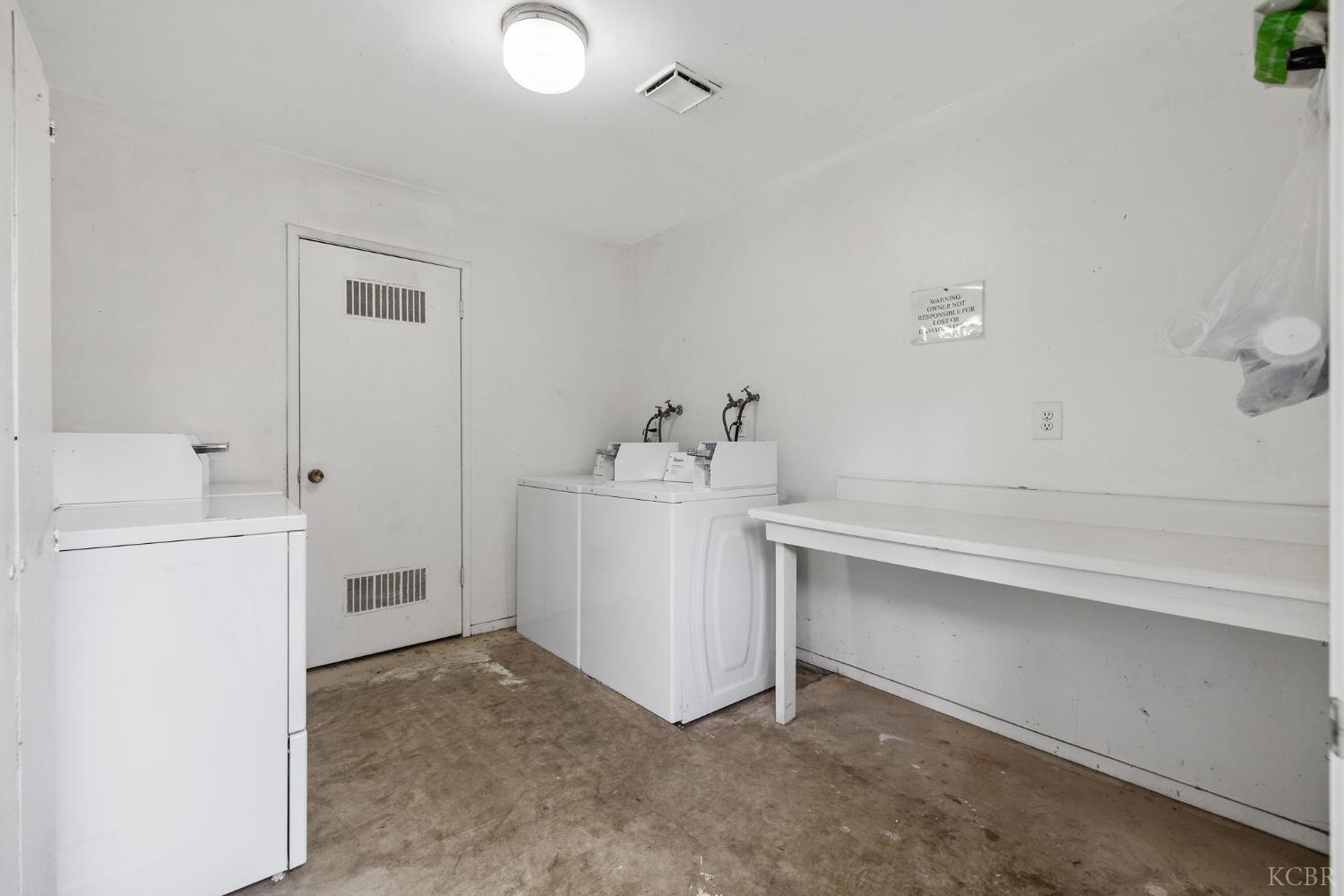 310 Center St, Hanford, CA 93230