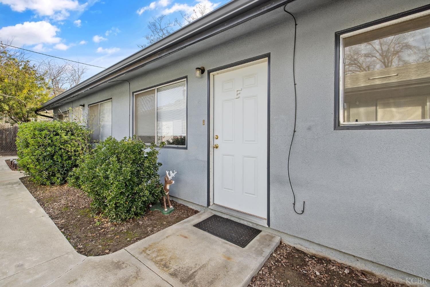 310 Center St, Hanford, CA 93230