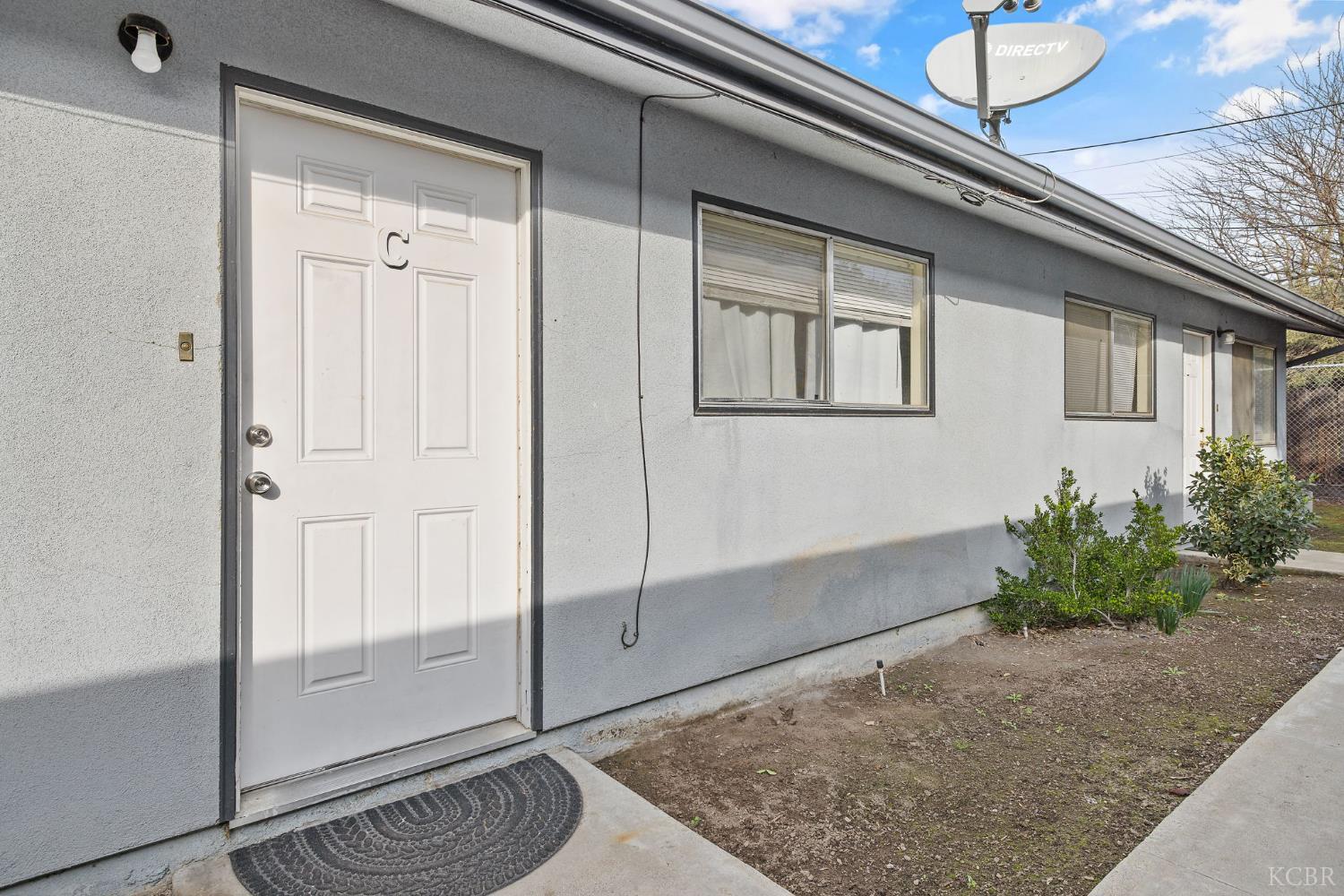 310 Center St, Hanford, CA 93230