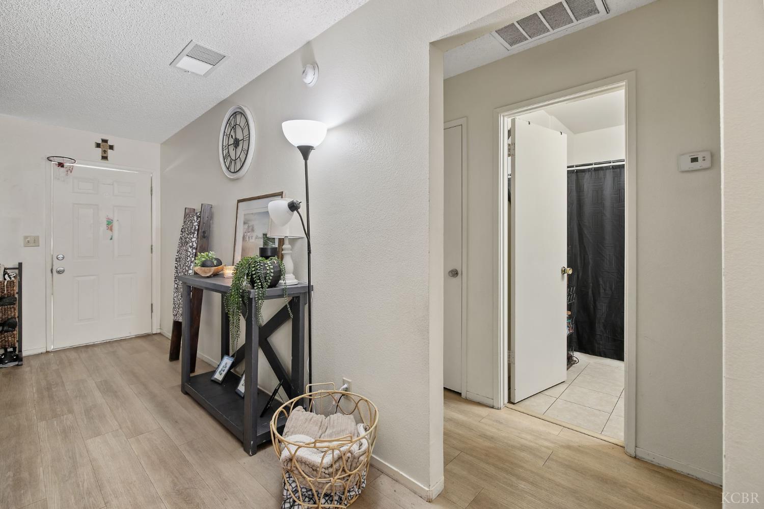 310 Center St, Hanford, CA 93230