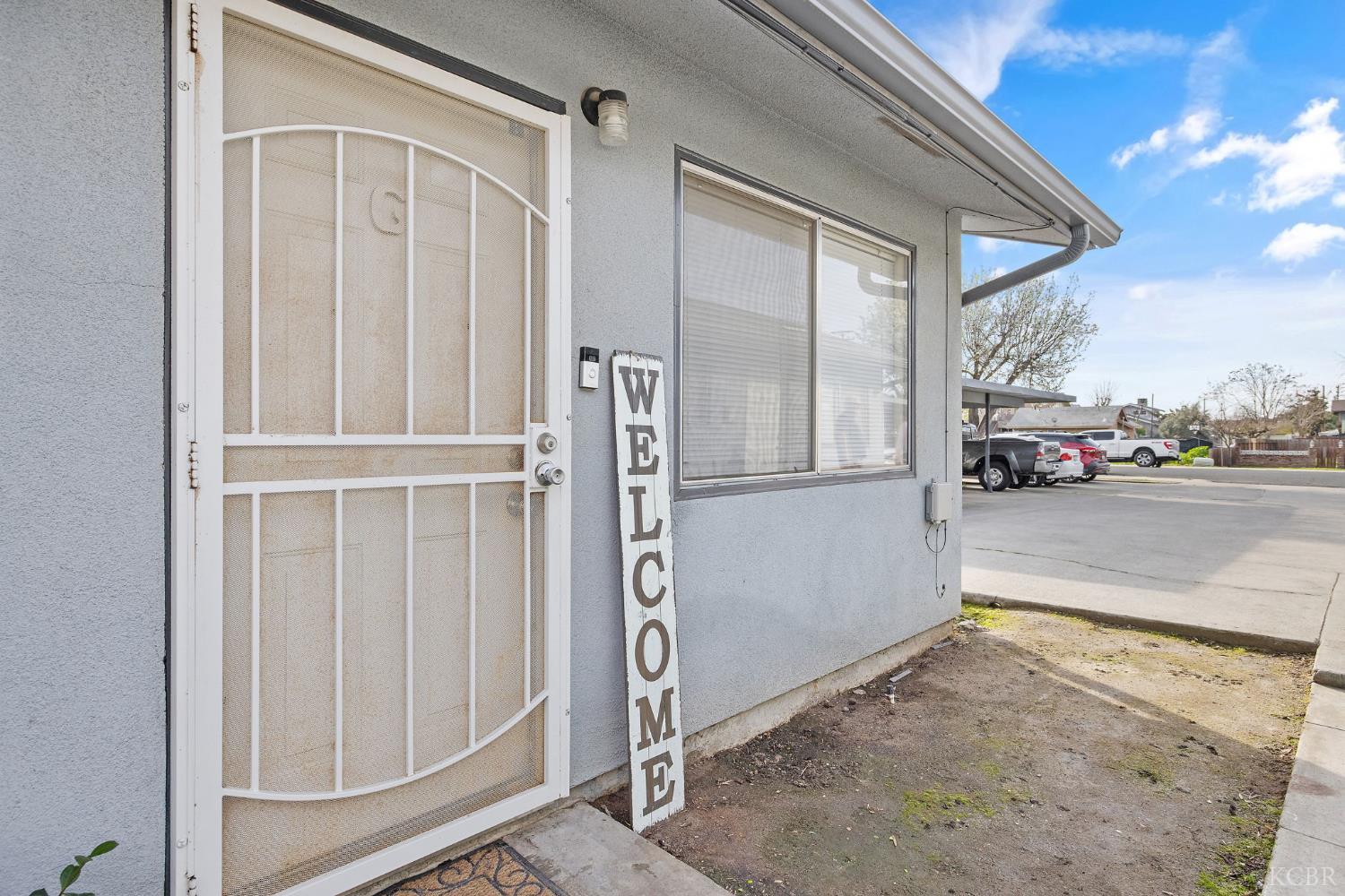 310 Center St, Hanford, CA 93230