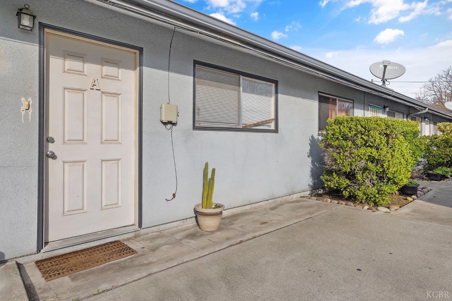 310 Center St, Hanford, CA 93230