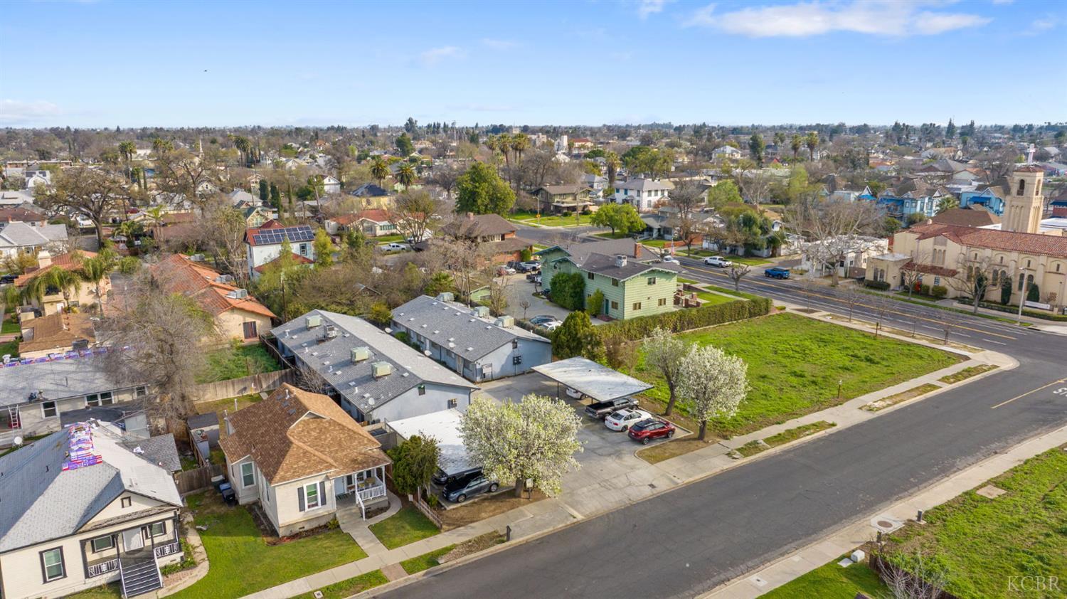 310 Center St, Hanford, CA 93230