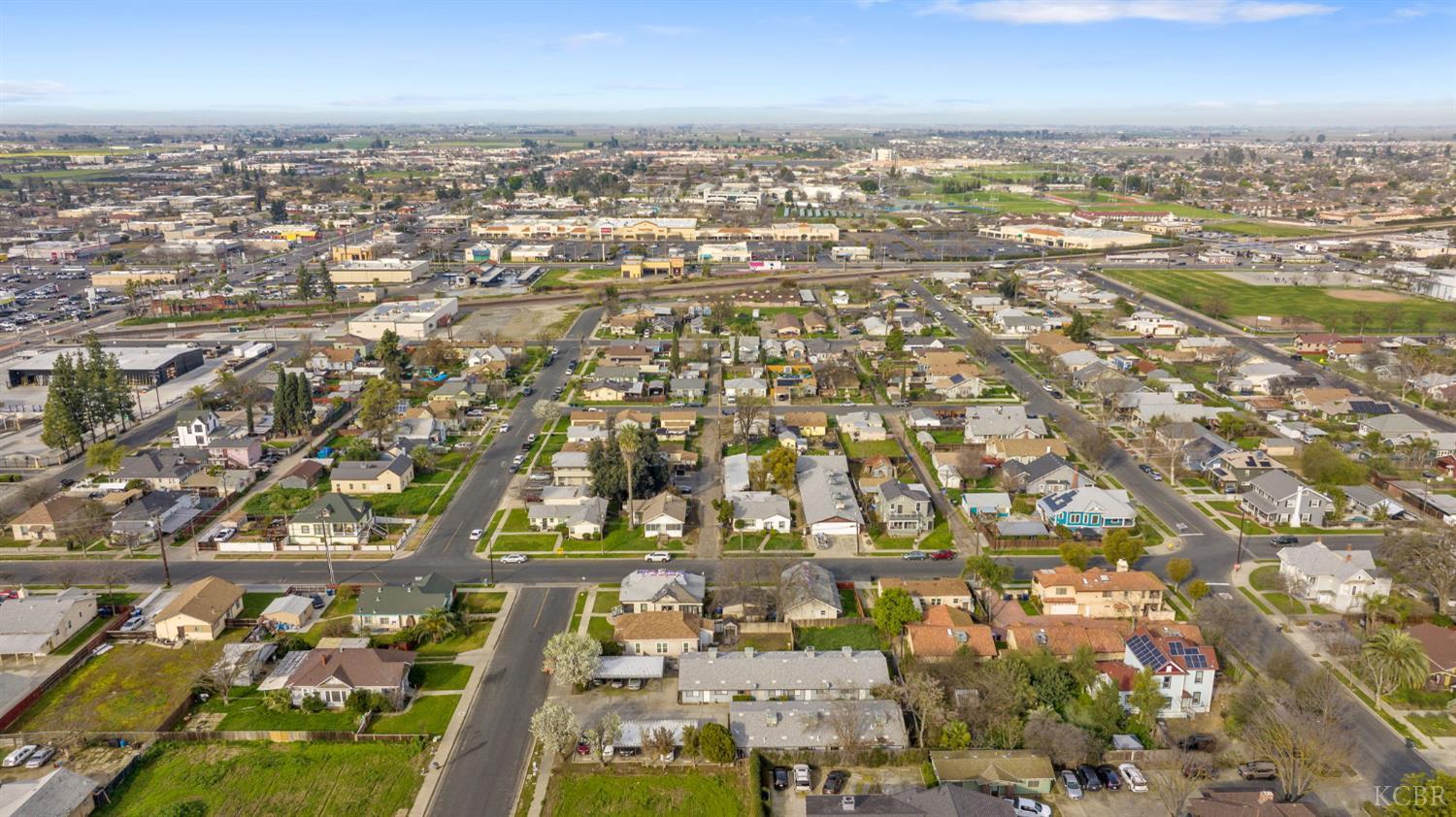 310 Center St, Hanford, CA 93230