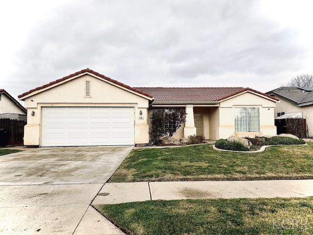 698 Wexford Ct, Lemoore, CA 93245