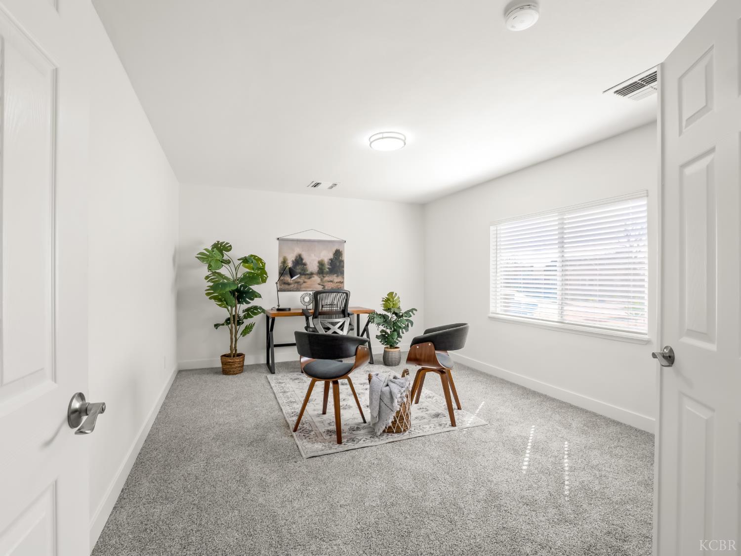 4785 E Washington Ave, Fresno, CA 93702