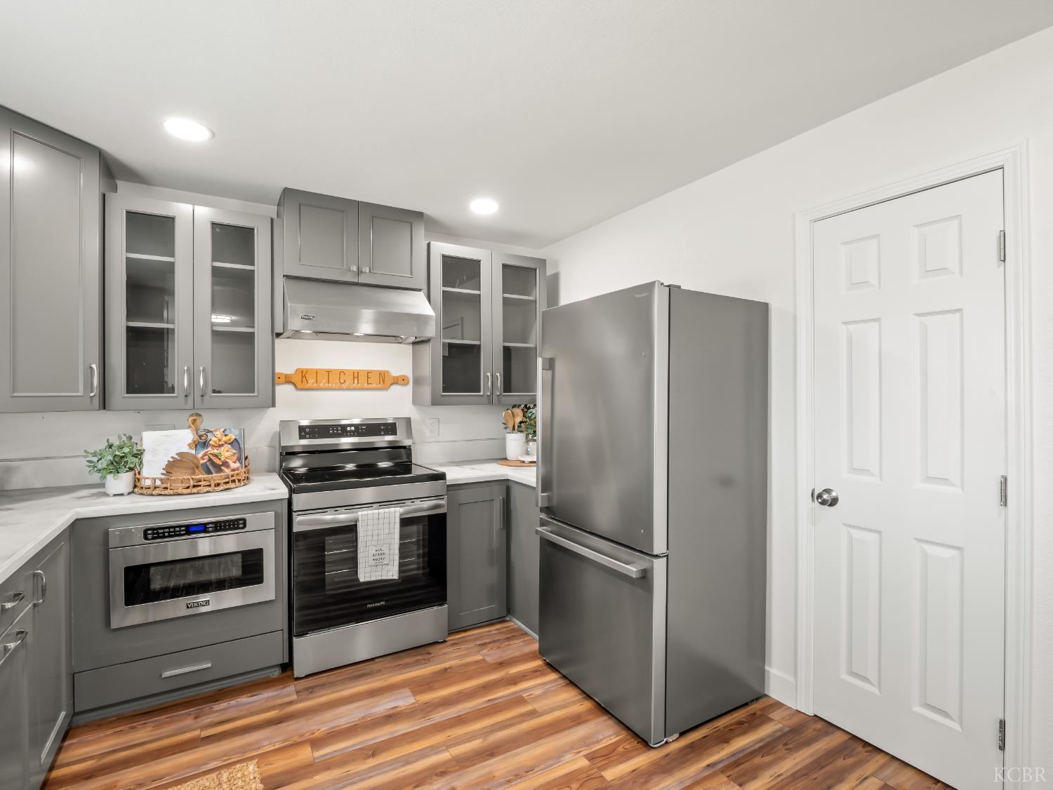 4785 E Washington Ave, Fresno, CA 93702