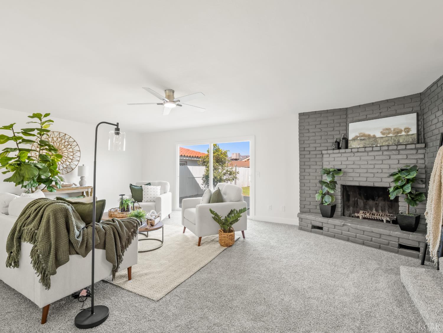 4785 E Washington Ave, Fresno, CA 93702