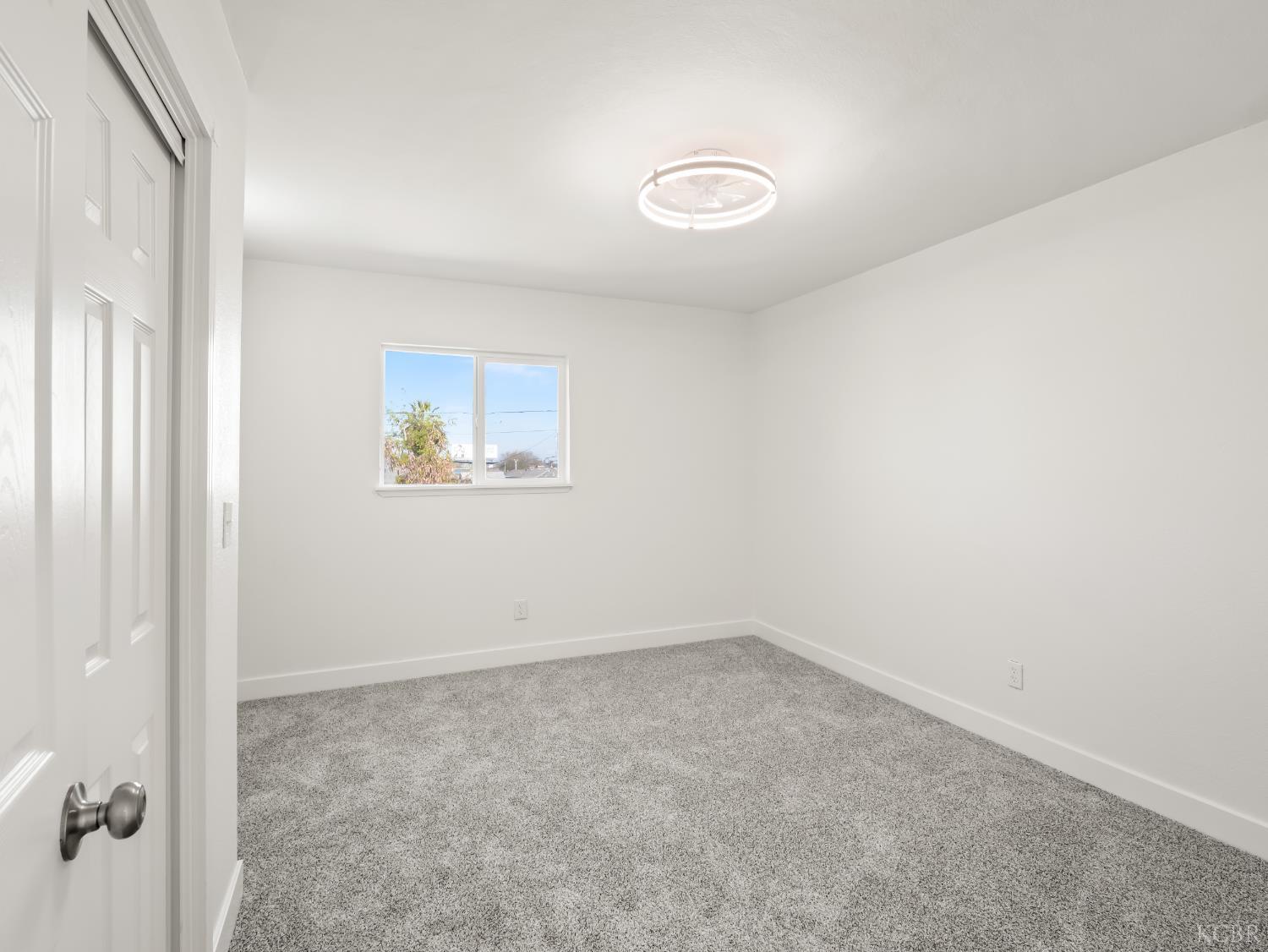 4785 E Washington Ave, Fresno, CA 93702