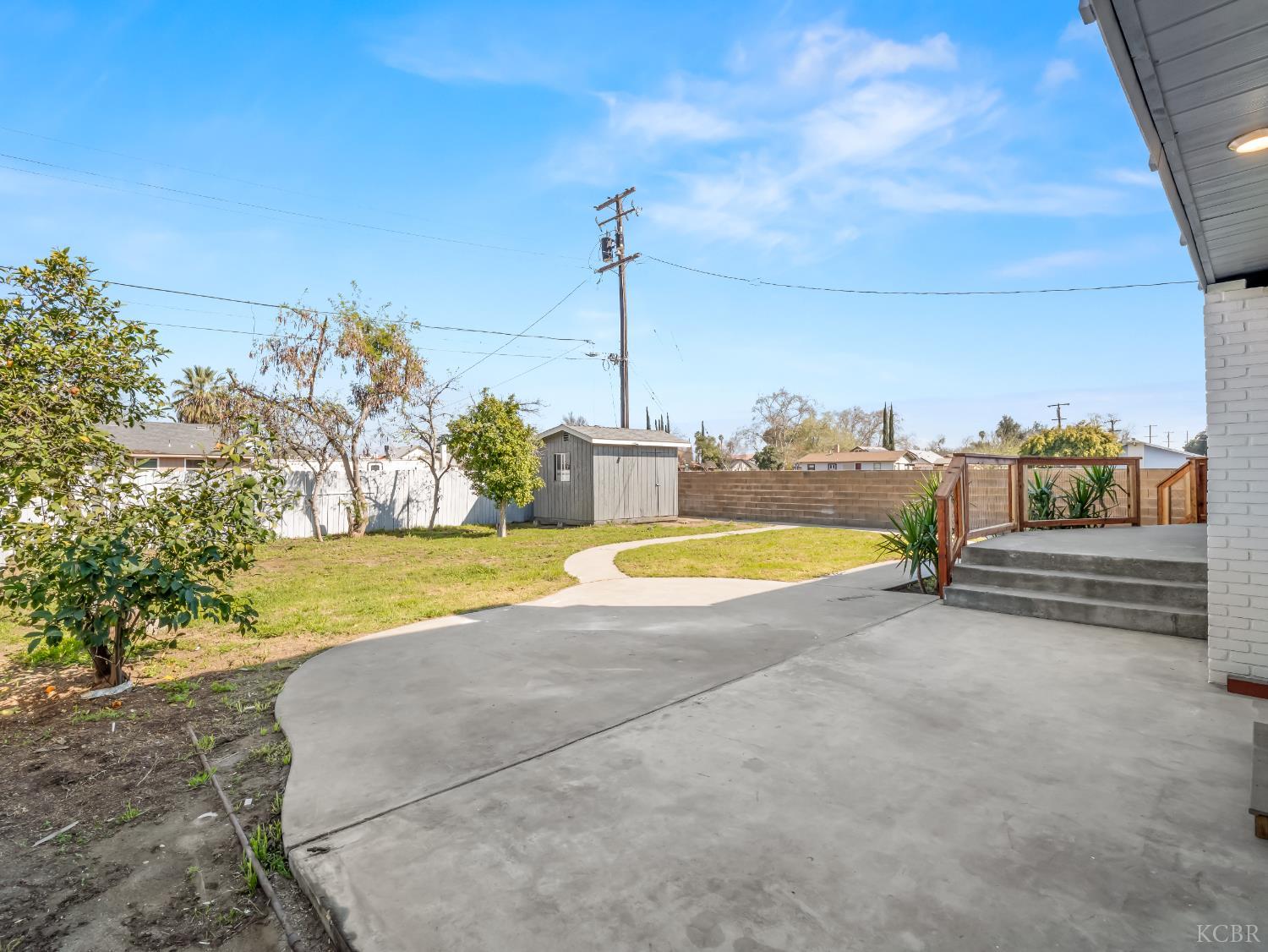 4785 E Washington Ave, Fresno, CA 93702