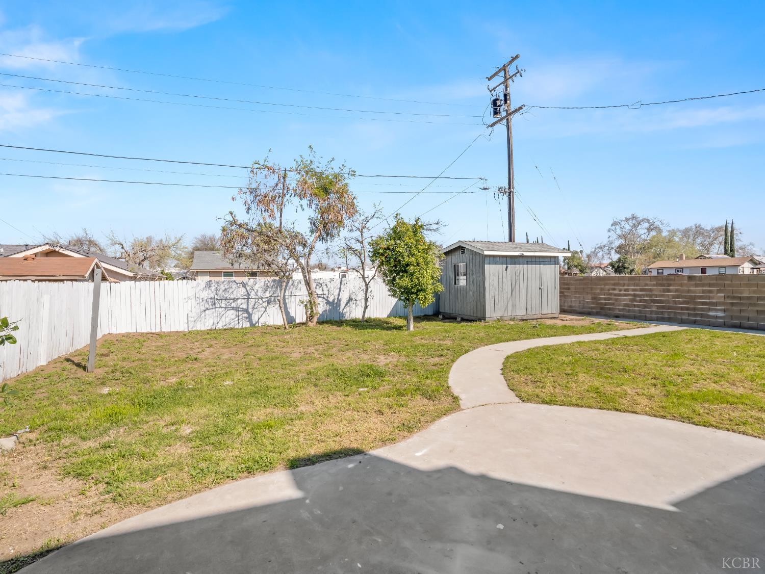 4785 E Washington Ave, Fresno, CA 93702