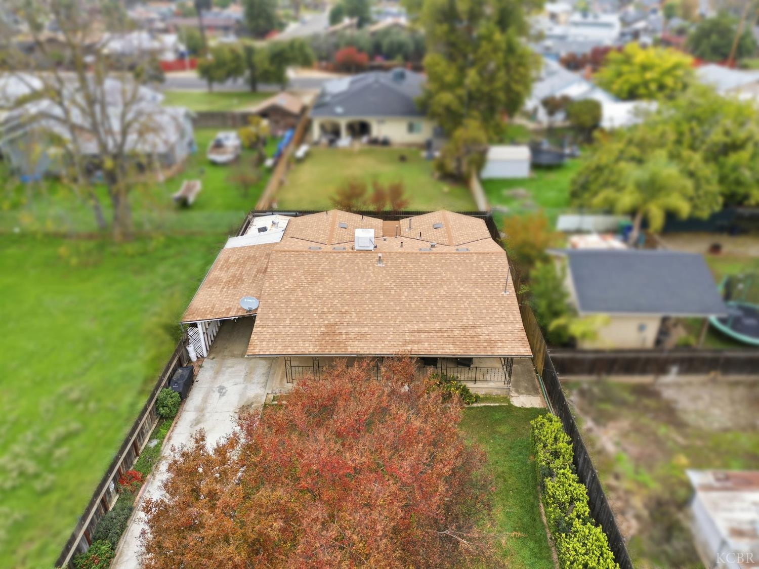 469 Pomgranate St, Woodlake, CA 93286