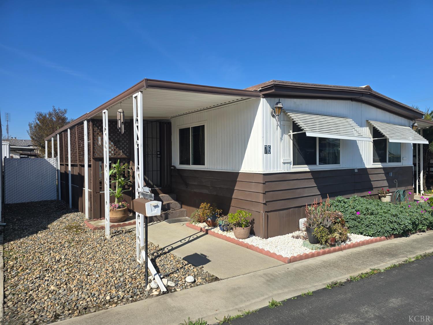 1255 W Grangeville SP 76 Blvd, Hanford, CA 93230