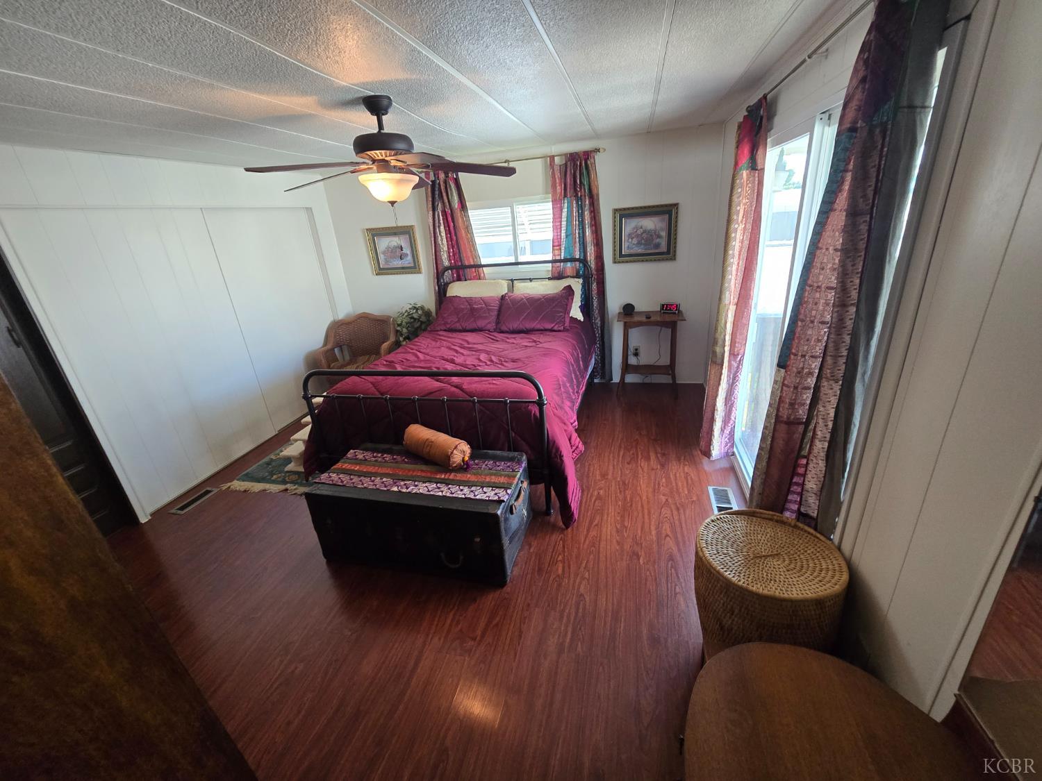 1255 W Grangeville SP 76 Blvd, Hanford, CA 93230