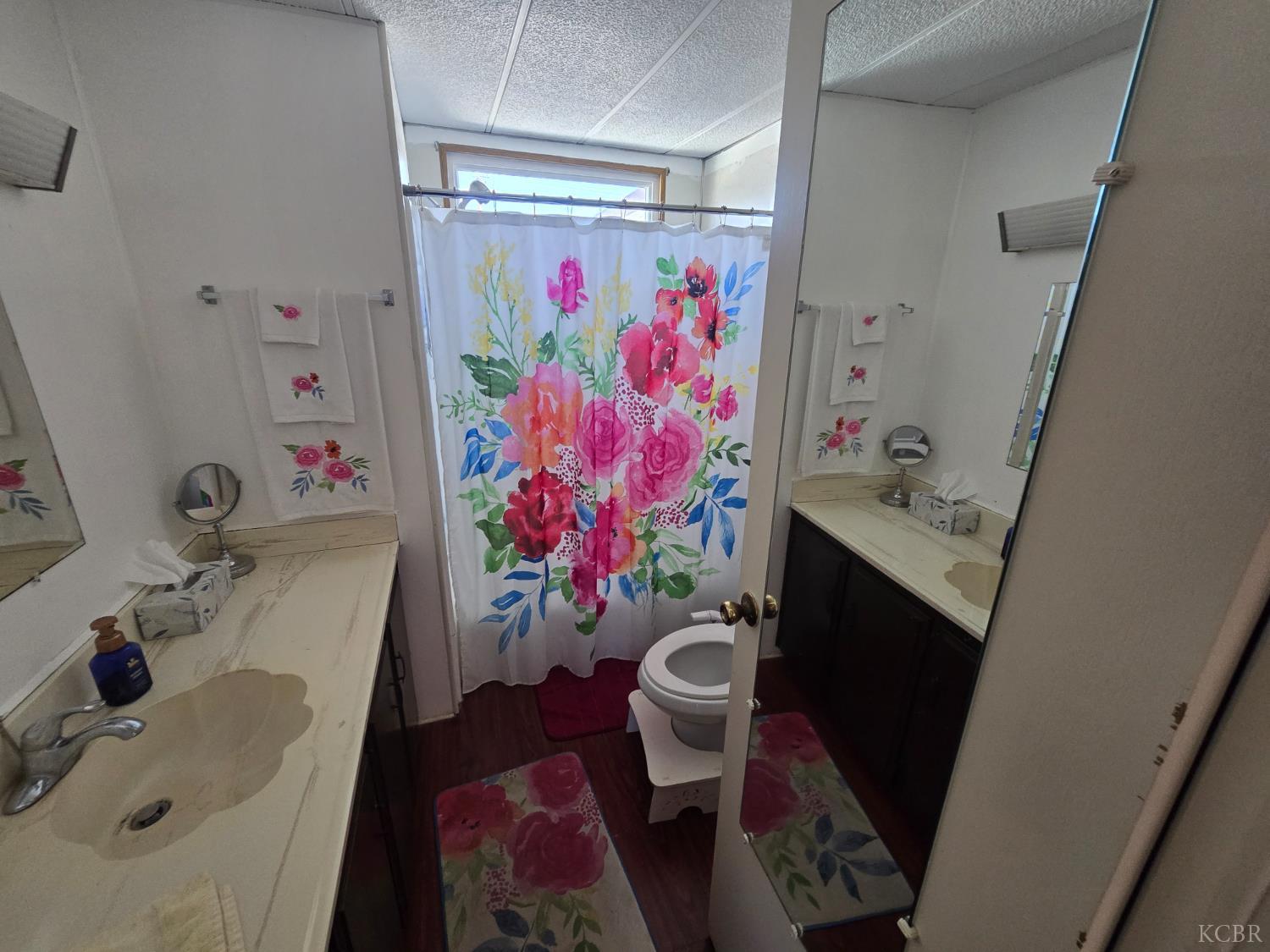 1255 W Grangeville SP 76 Blvd, Hanford, CA 93230