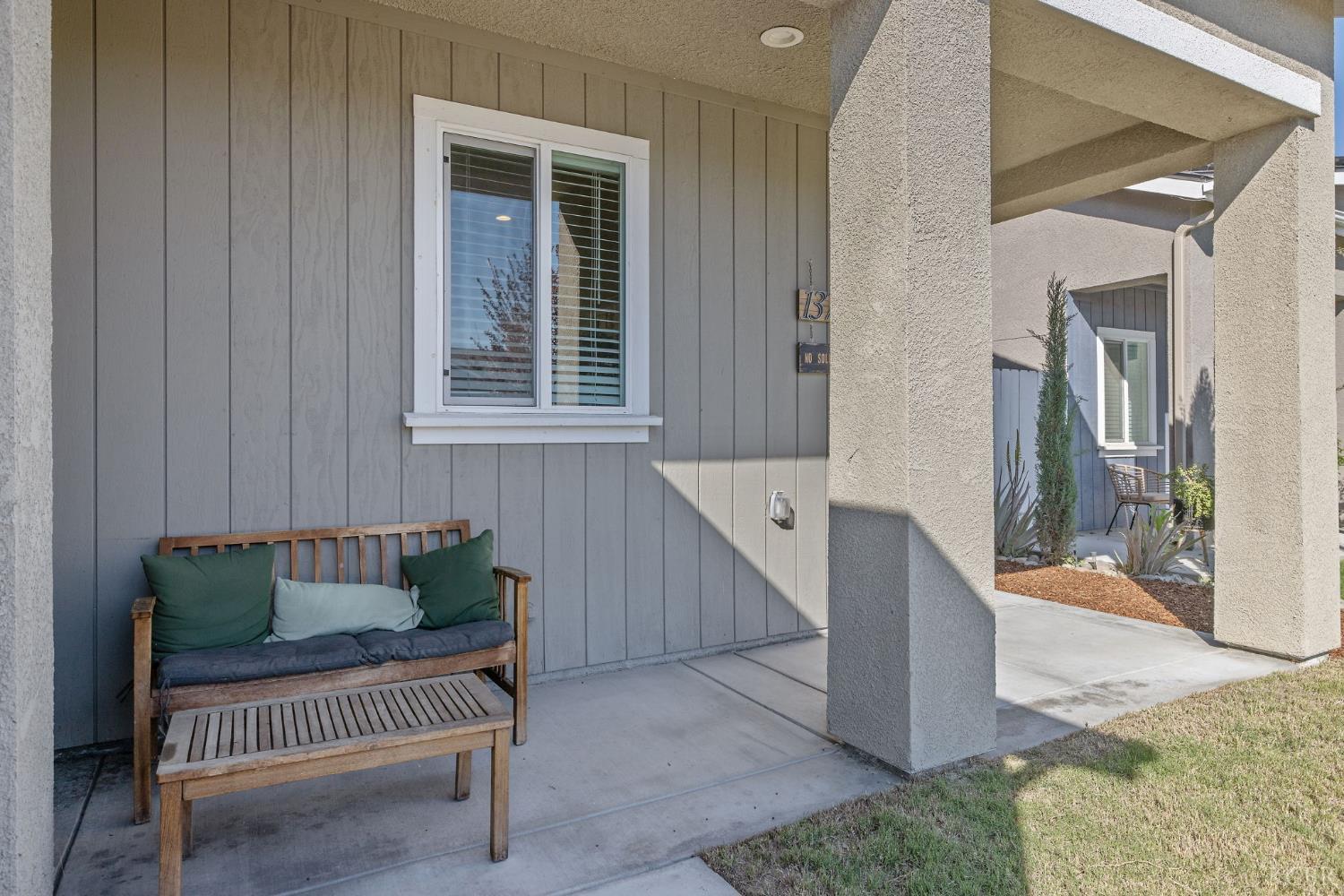 13756 Alyssum Way, Armona, CA 93202