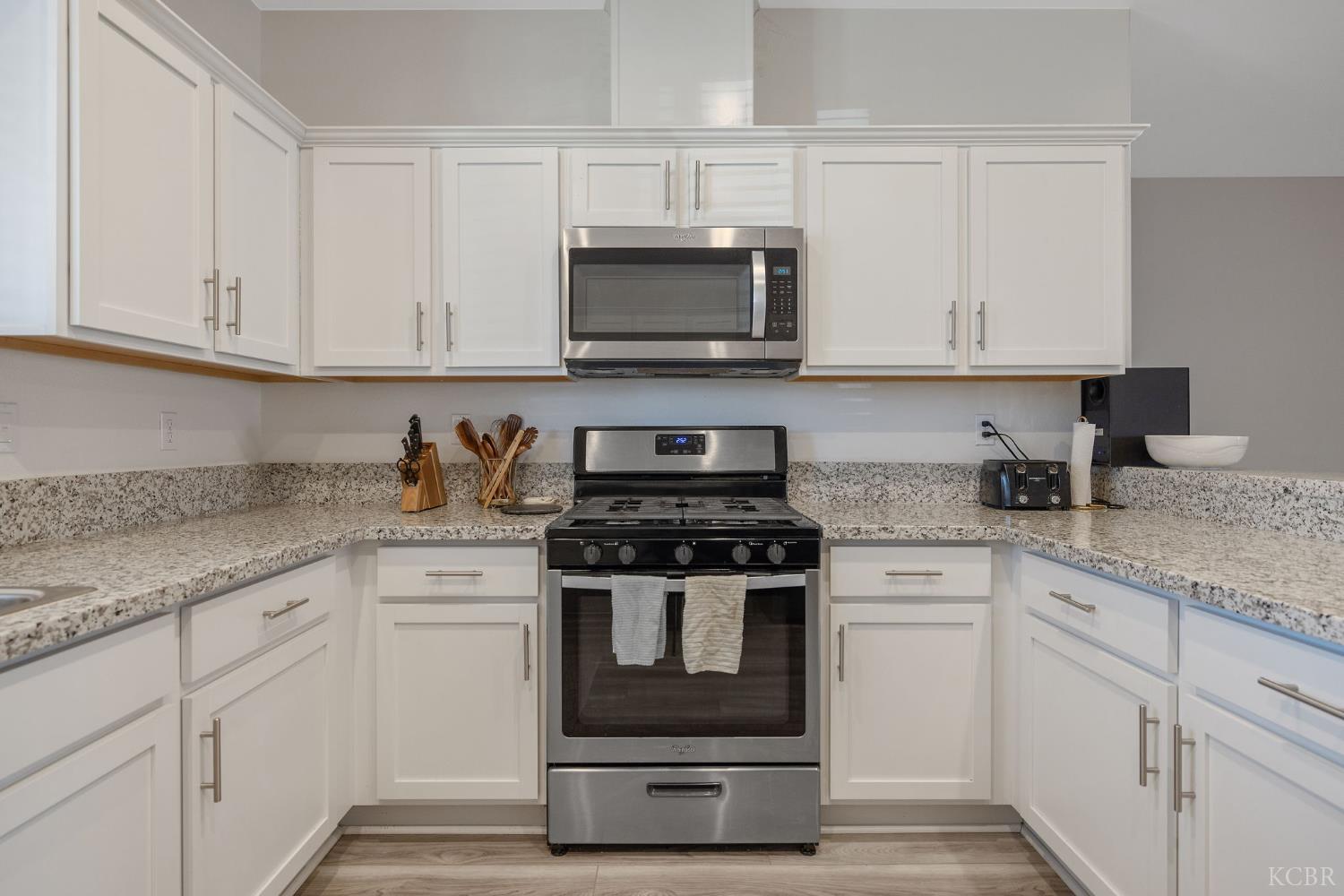 13756 Alyssum Way, Armona, CA 93202