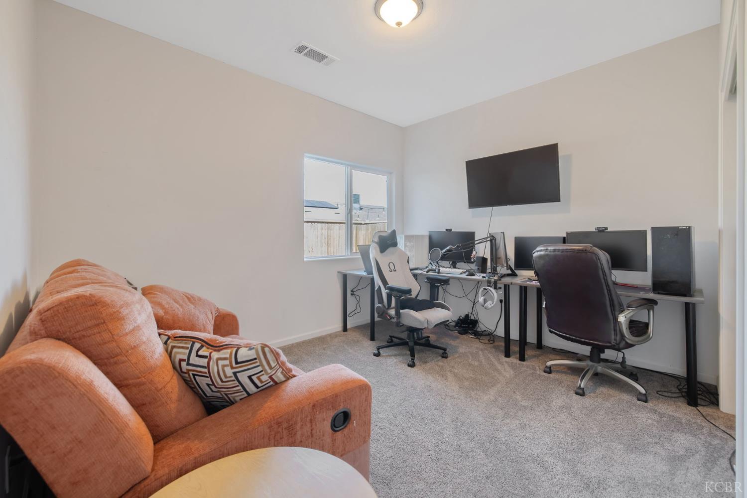 13756 Alyssum Way, Armona, CA 93202