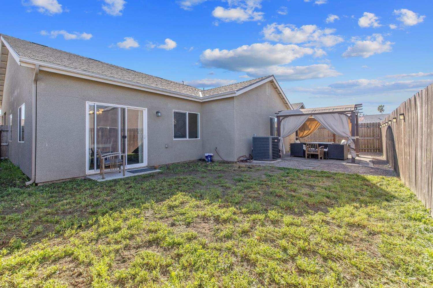 13756 Alyssum Way, Armona, CA 93202