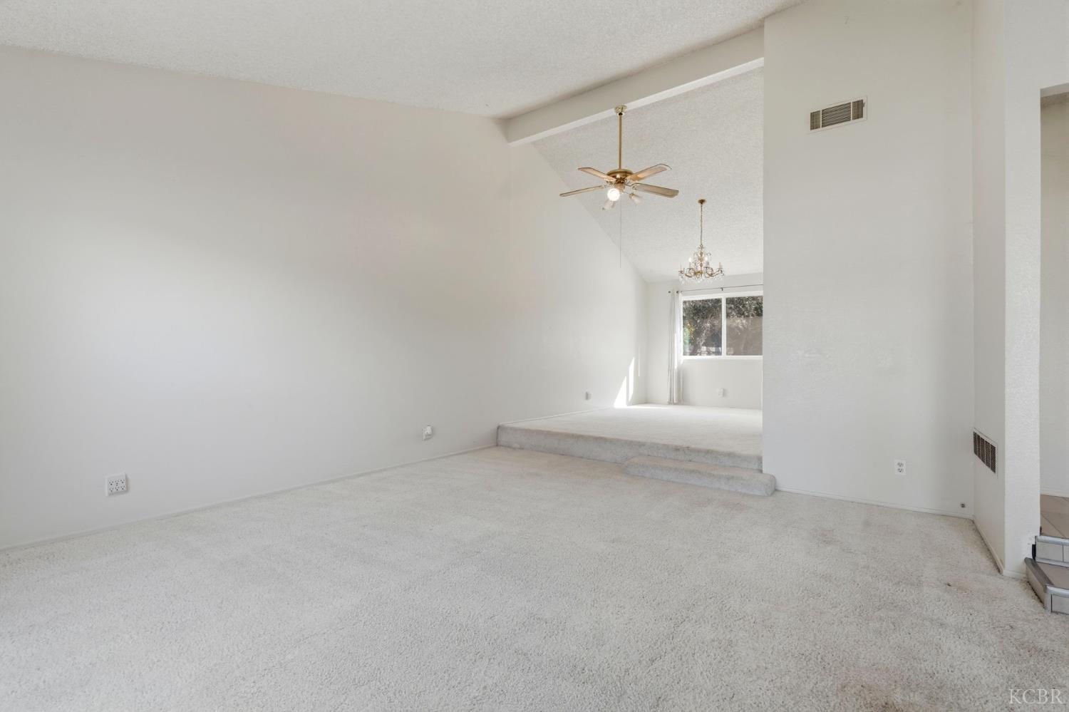 831 Redwood Ln, Lemoore, CA 93245