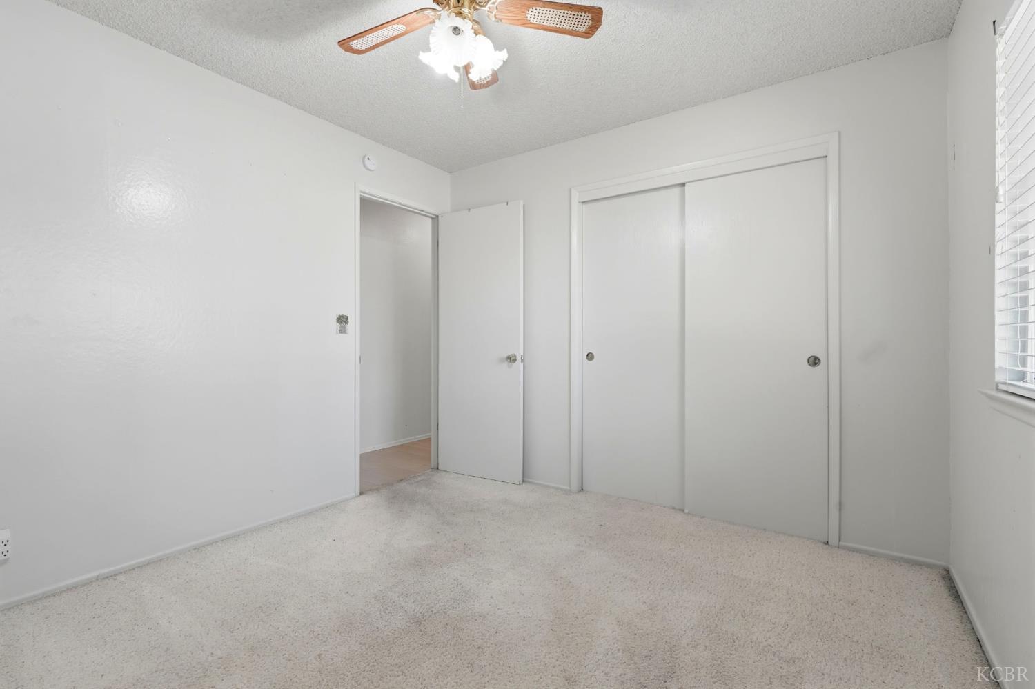 831 Redwood Ln, Lemoore, CA 93245