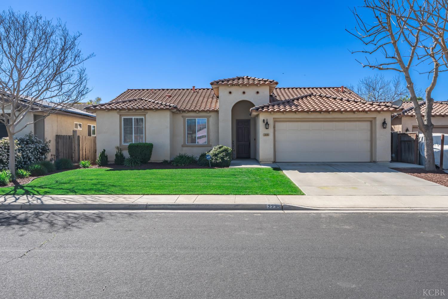 2235 Charlie Chambers Dr, Hanford, CA 93444