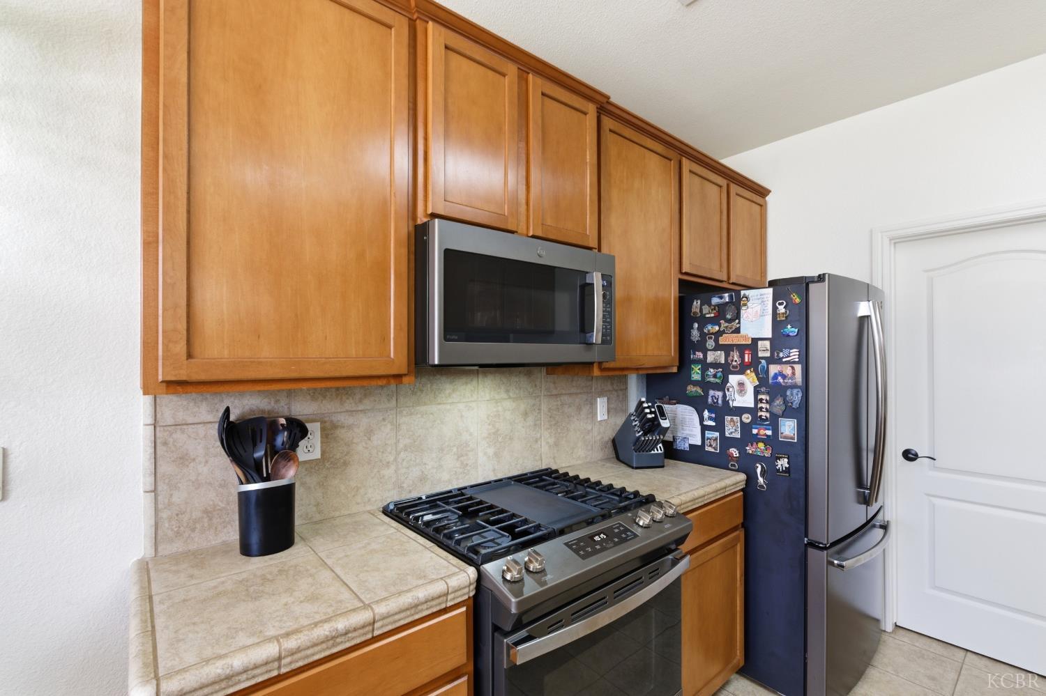 2235 Charlie Chambers Dr, Hanford, CA 93444