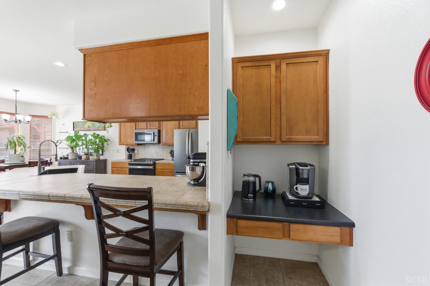 2235 Charlie Chambers Dr, Hanford, CA 93444