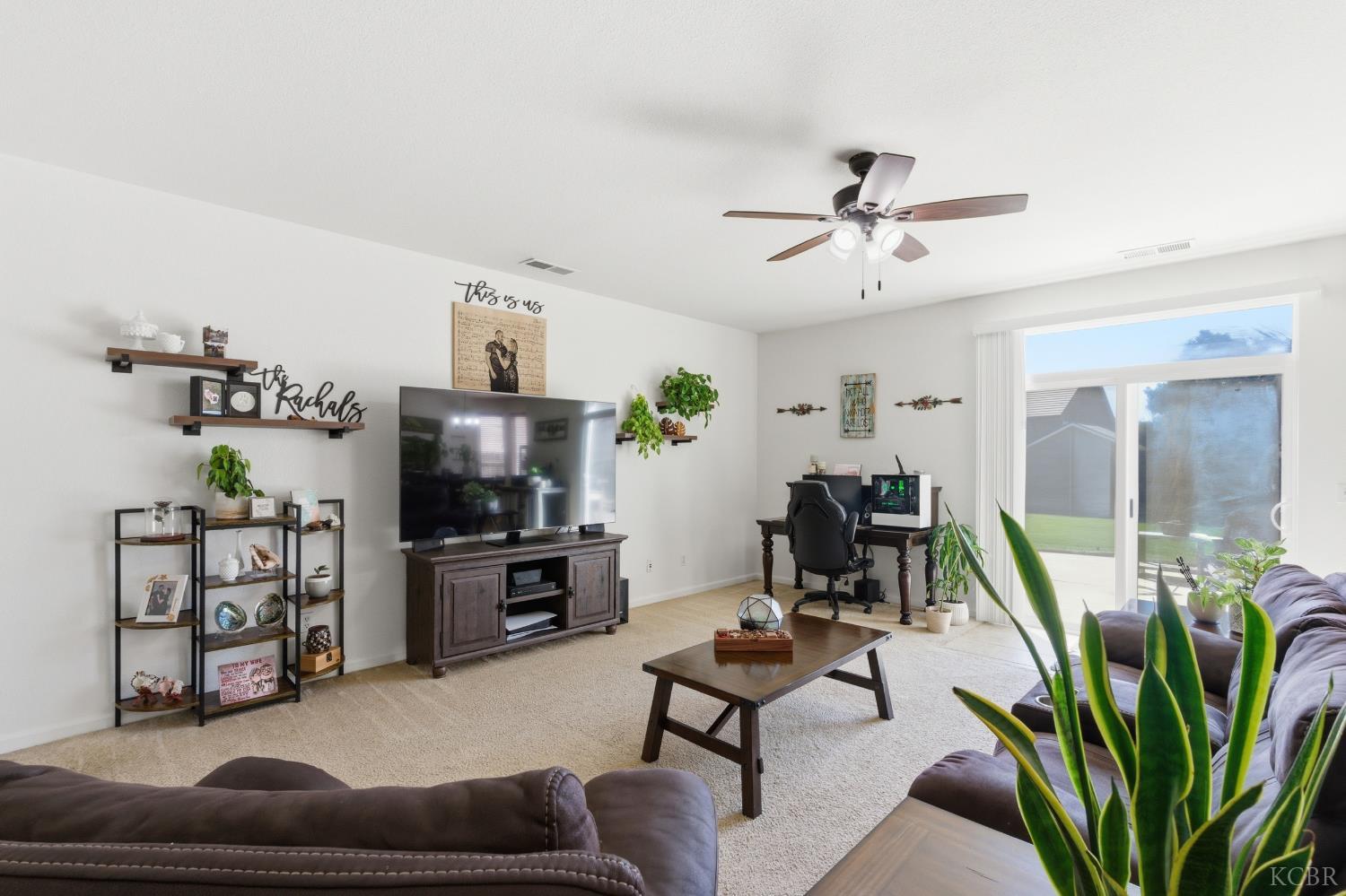 2235 Charlie Chambers Dr, Hanford, CA 93444