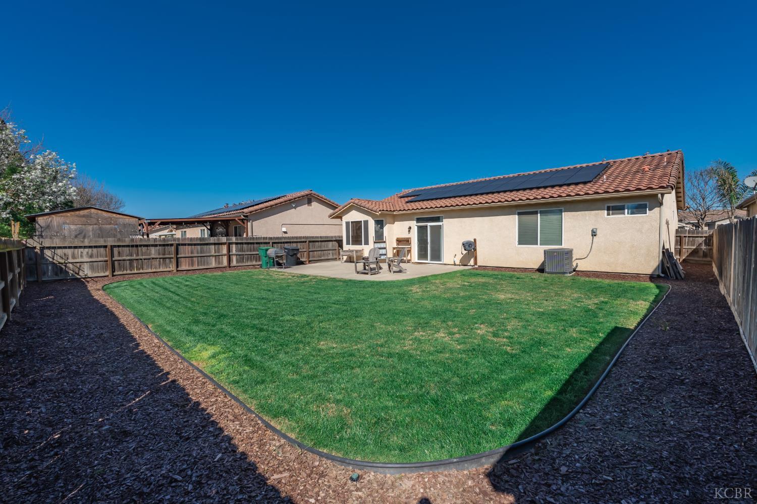 2235 Charlie Chambers Dr, Hanford, CA 93444