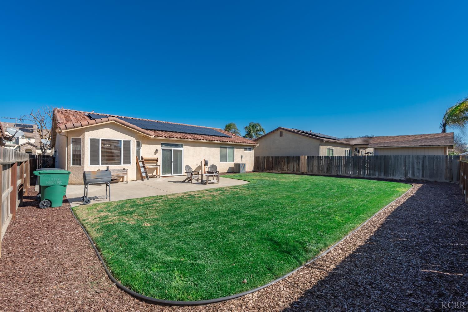 2235 Charlie Chambers Dr, Hanford, CA 93444