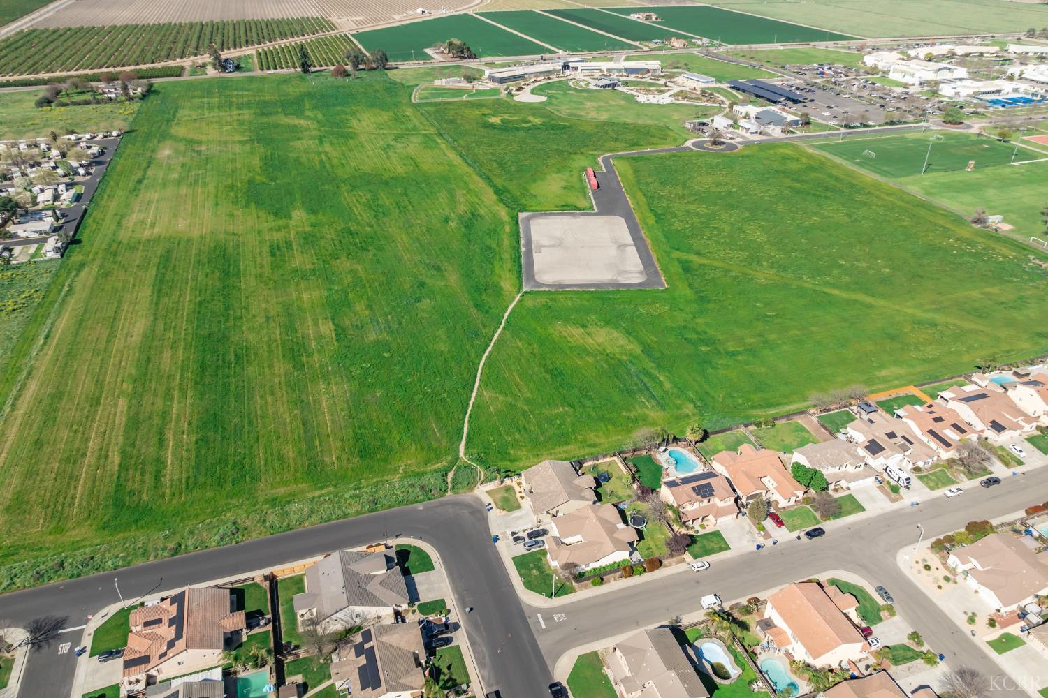 2235 Charlie Chambers Dr, Hanford, CA 93444