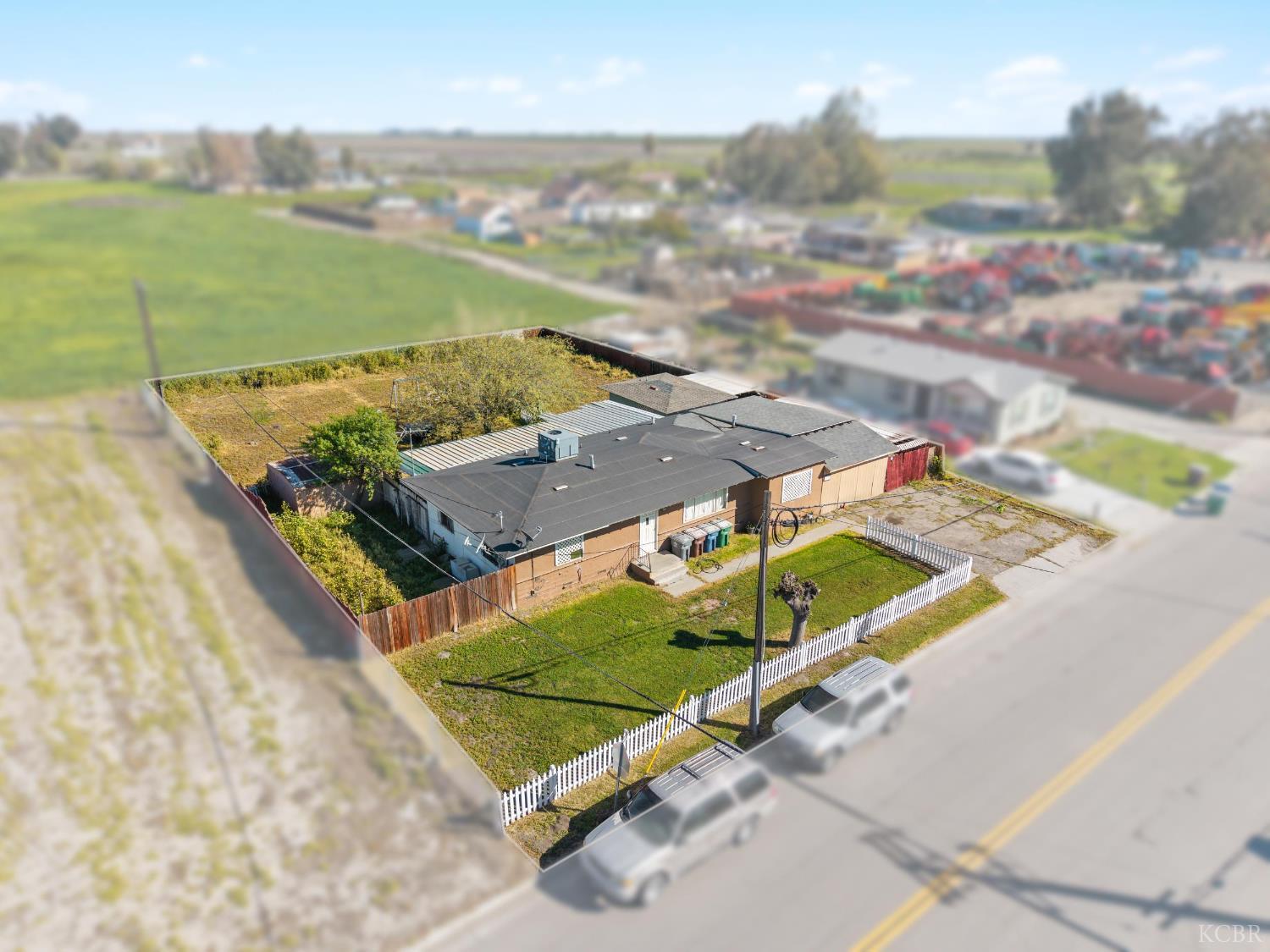 19415 Empire St, Stratford, CA 93266