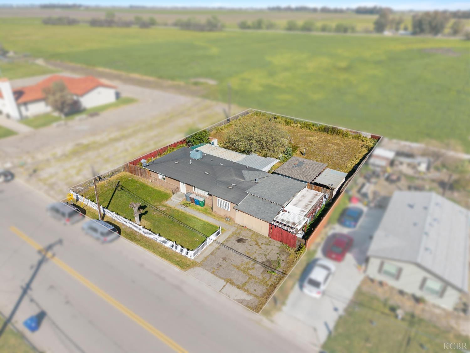 19415 Empire St, Stratford, CA 93266