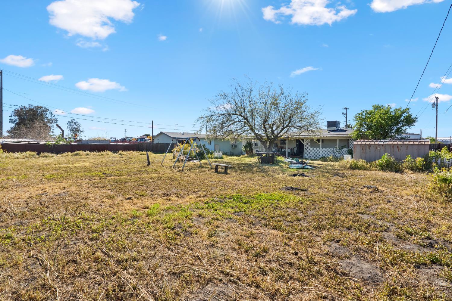 19415 Empire St, Stratford, CA 93266