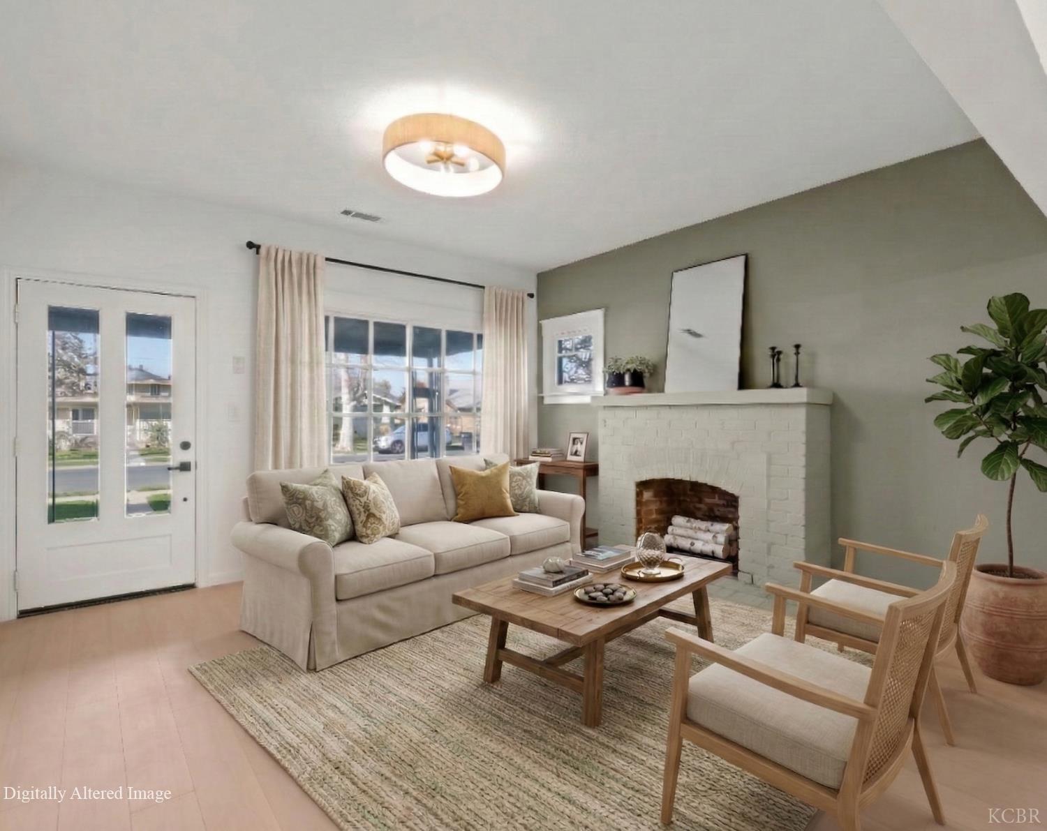 425 W Elm St, Hanford, CA 93230