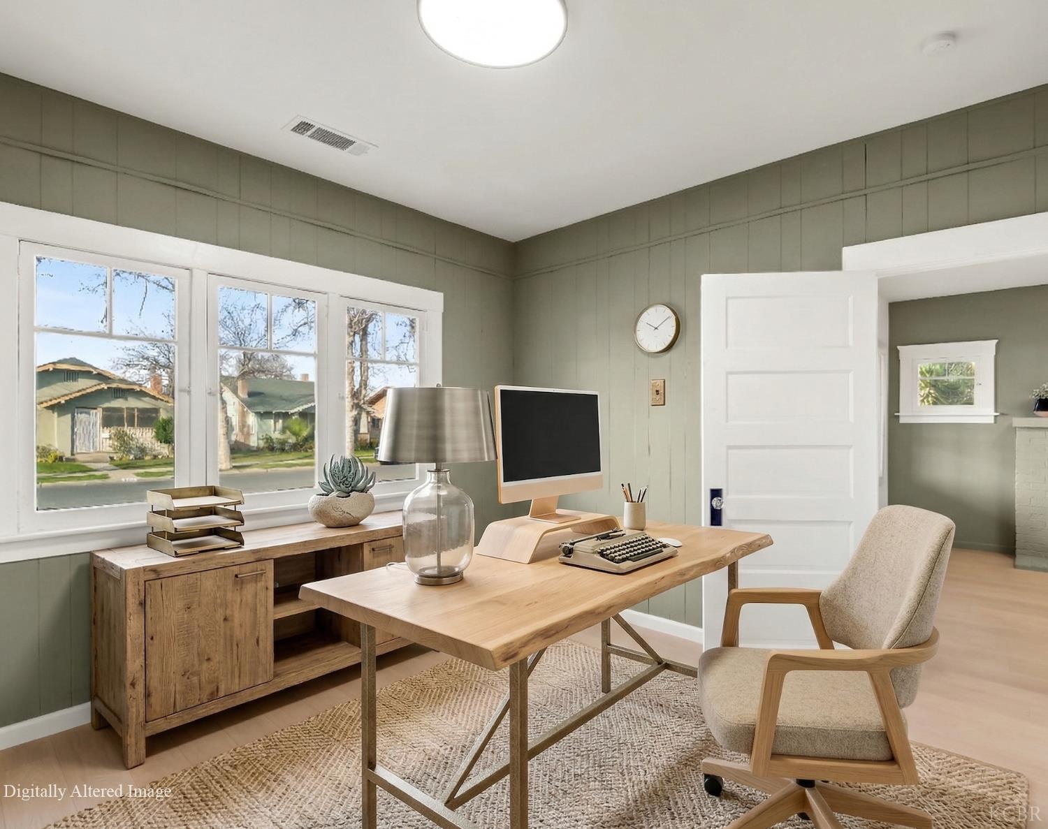 425 W Elm St, Hanford, CA 93230