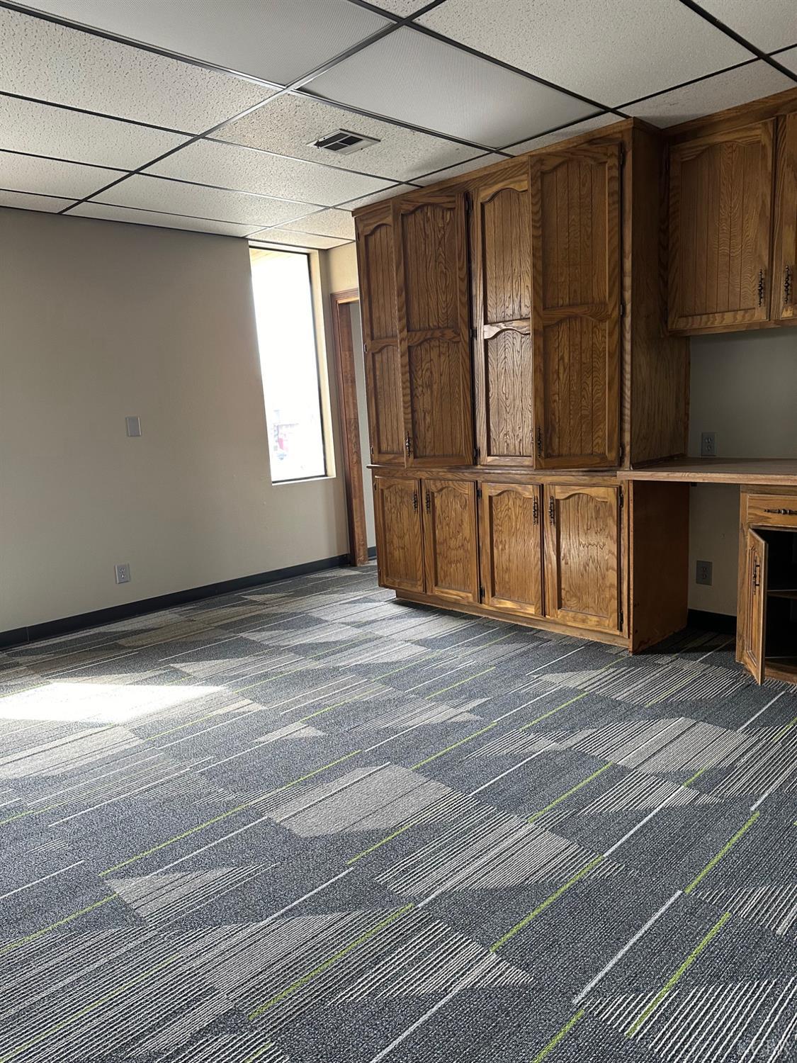 1942 S Court St, Visalia, CA 93277